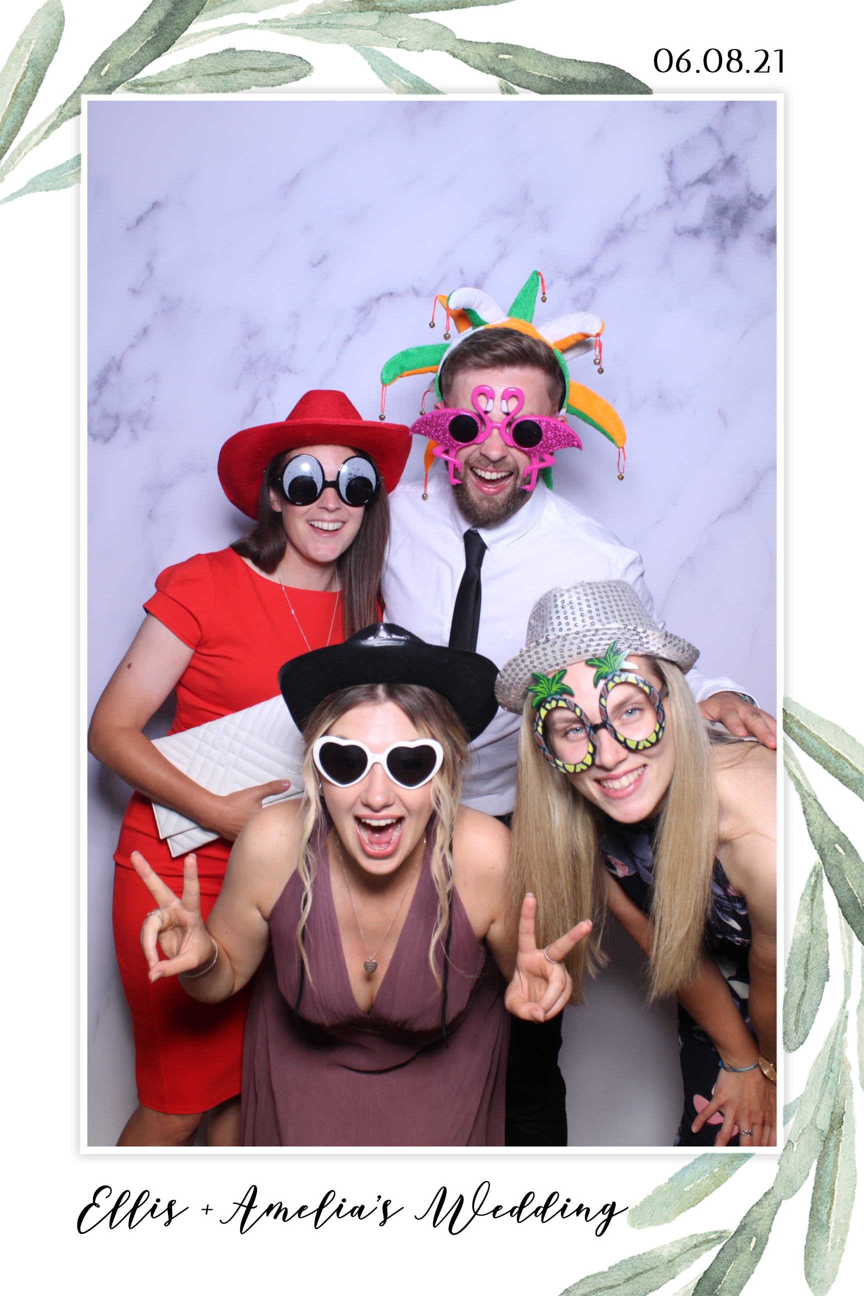 Ellis & Amelia | View more photos from the event at images.mobile-photo-booth.com/u/MobilePhotoBoothUK/Ellis-Amelia