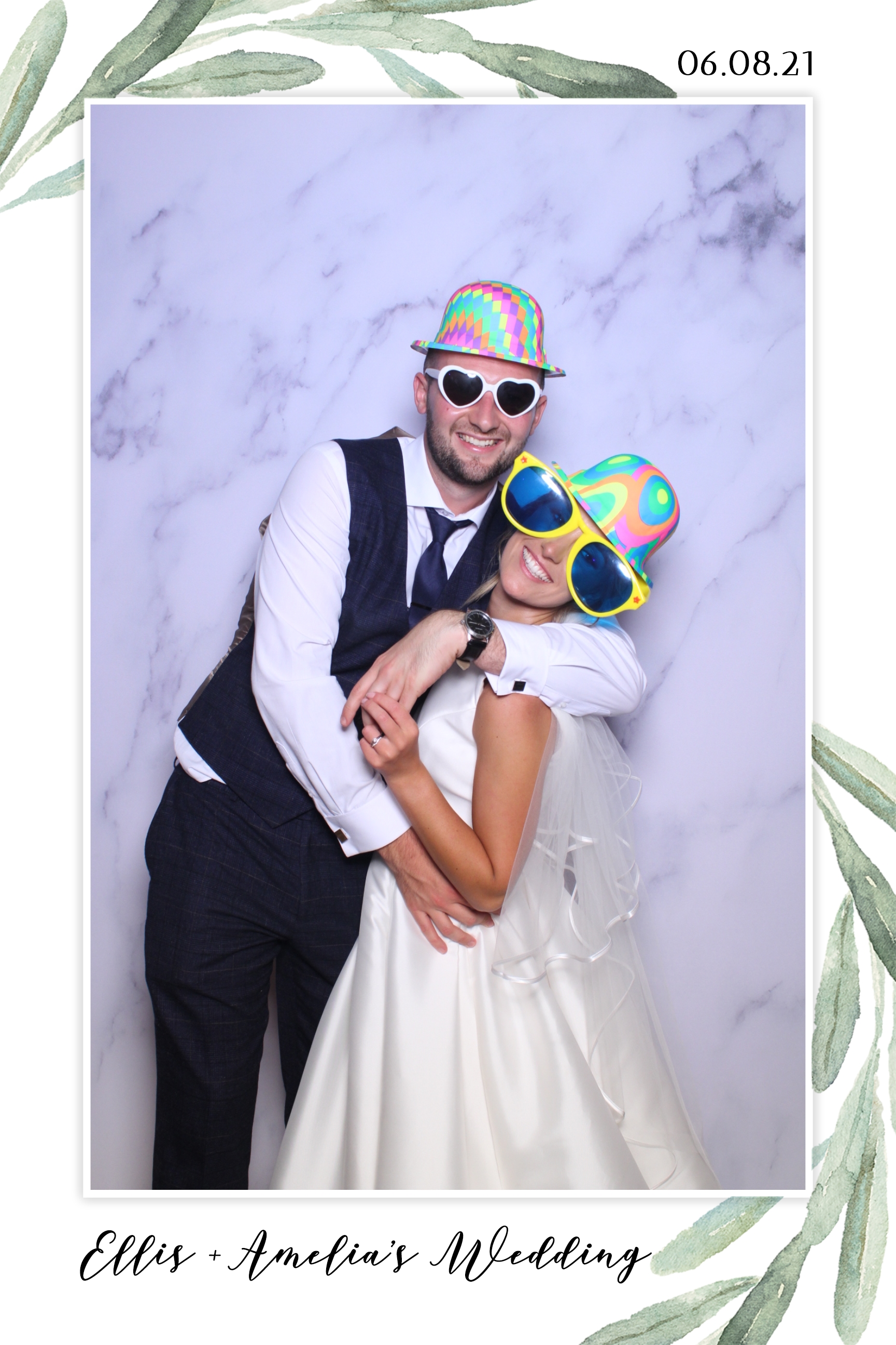 Ellis & Amelia | View more photos from the event at images.mobile-photo-booth.com/u/MobilePhotoBoothUK/Ellis-Amelia