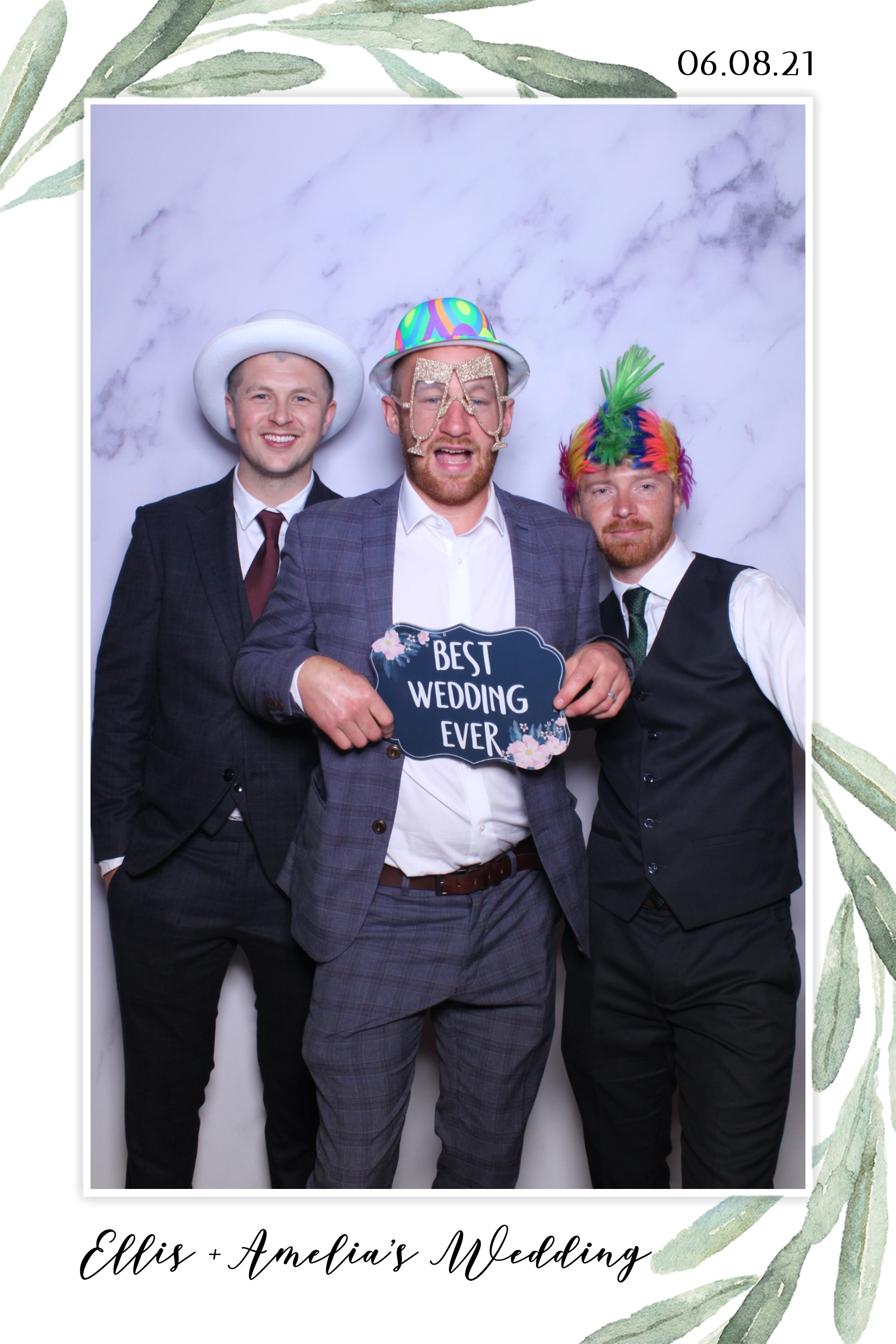 Ellis & Amelia | View more photos from the event at images.mobile-photo-booth.com/u/MobilePhotoBoothUK/Ellis-Amelia
