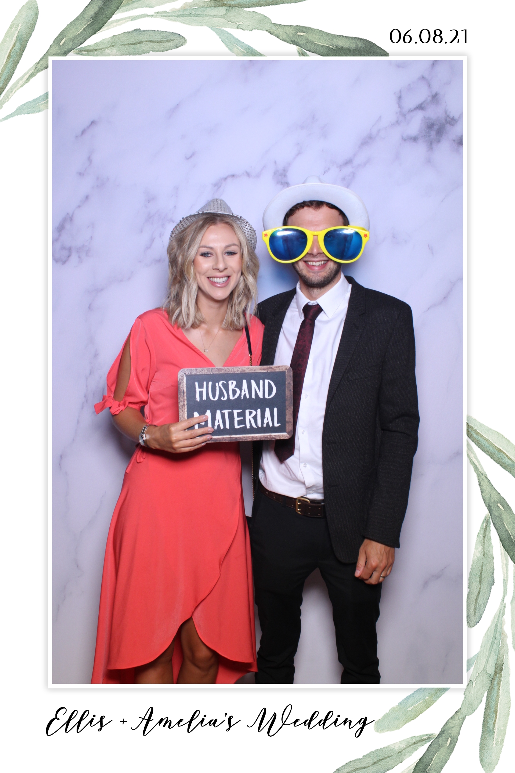 Ellis & Amelia | View more photos from the event at images.mobile-photo-booth.com/u/MobilePhotoBoothUK/Ellis-Amelia