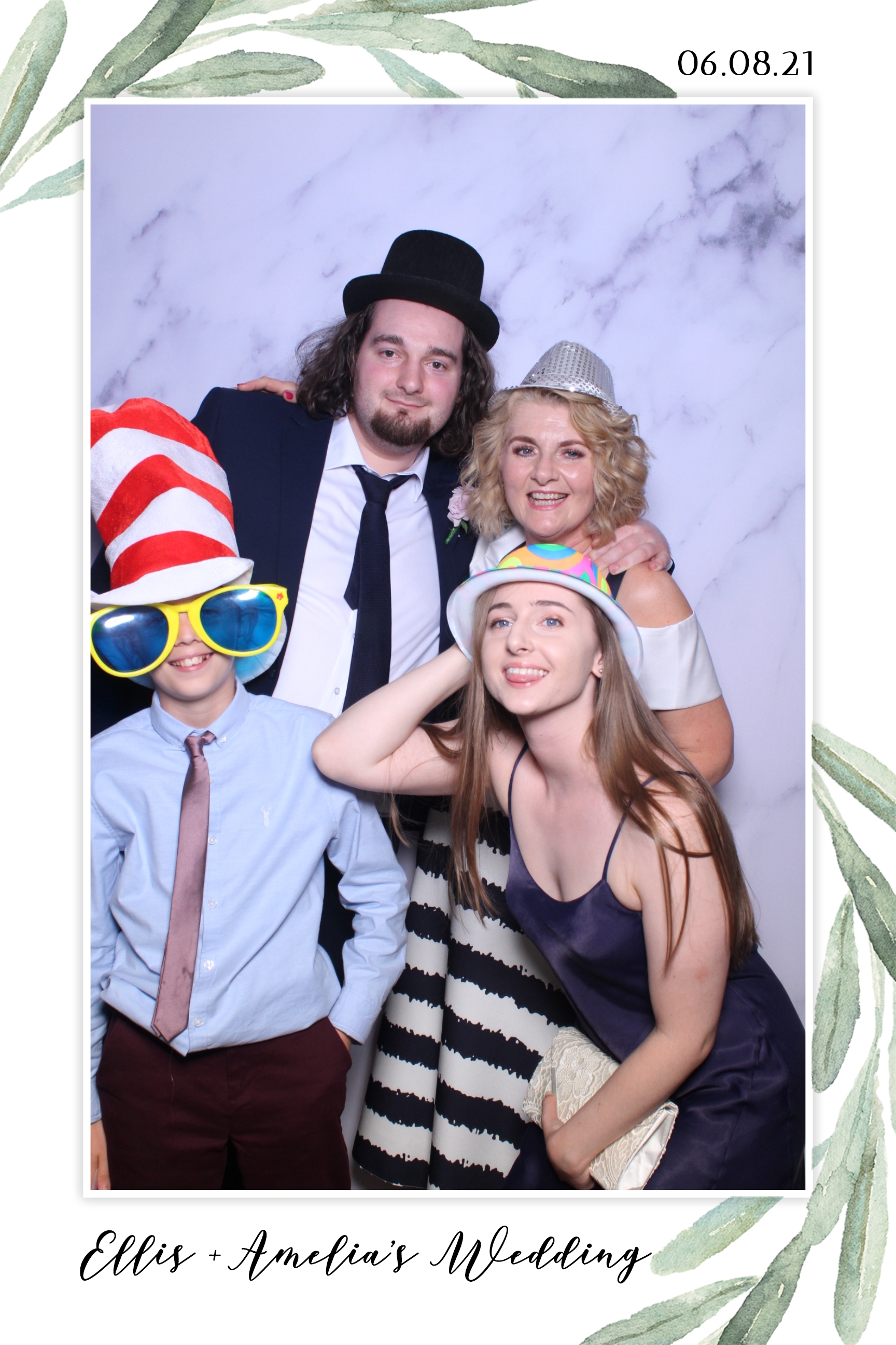 Ellis & Amelia | View more photos from the event at images.mobile-photo-booth.com/u/MobilePhotoBoothUK/Ellis-Amelia