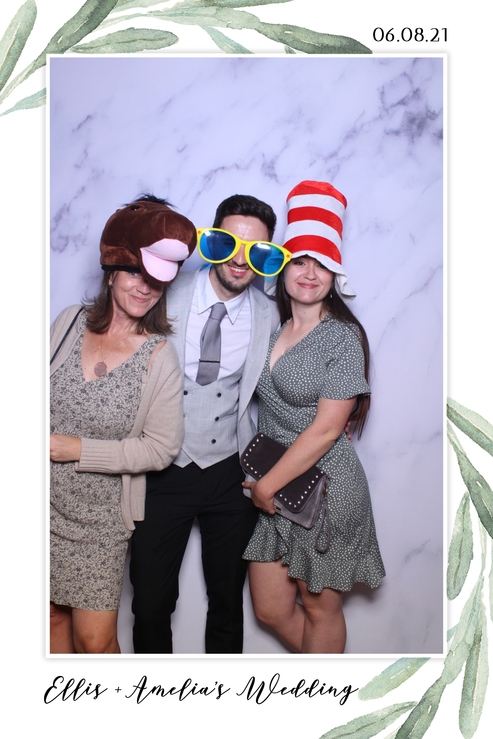 Ellis & Amelia | View more photos from the event at images.mobile-photo-booth.com/u/MobilePhotoBoothUK/Ellis-Amelia