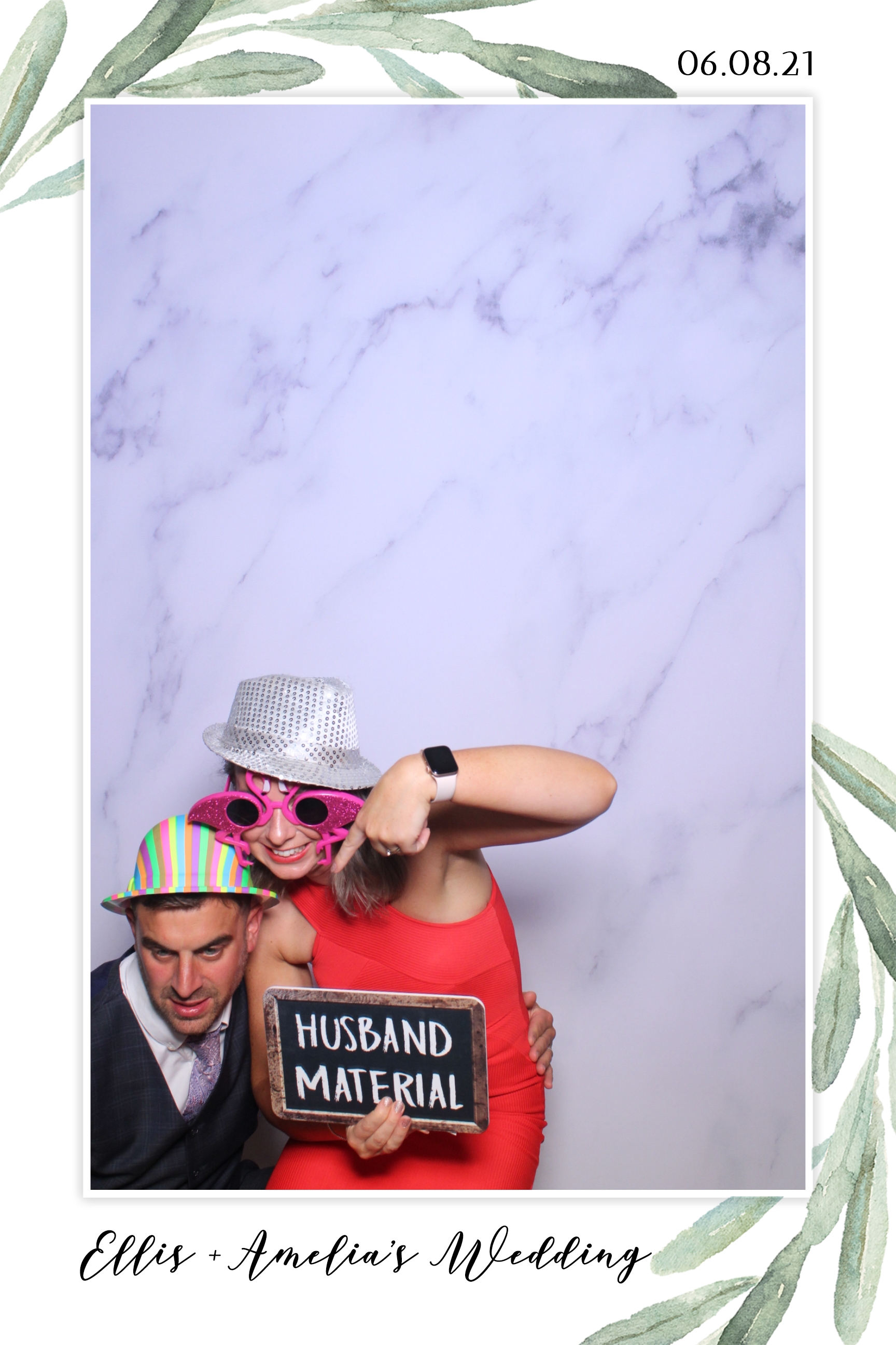 Ellis & Amelia | View more photos from the event at images.mobile-photo-booth.com/u/MobilePhotoBoothUK/Ellis-Amelia