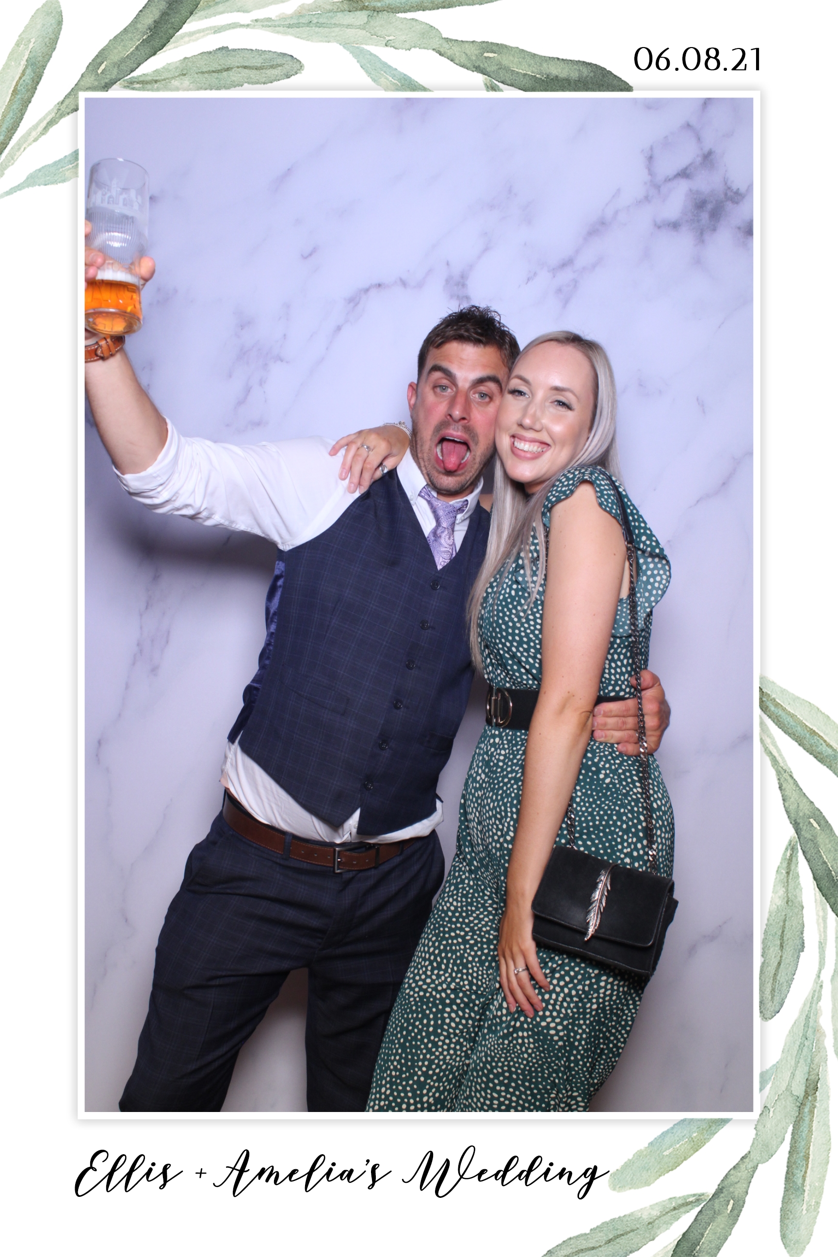 Ellis & Amelia | View more photos from the event at images.mobile-photo-booth.com/u/MobilePhotoBoothUK/Ellis-Amelia