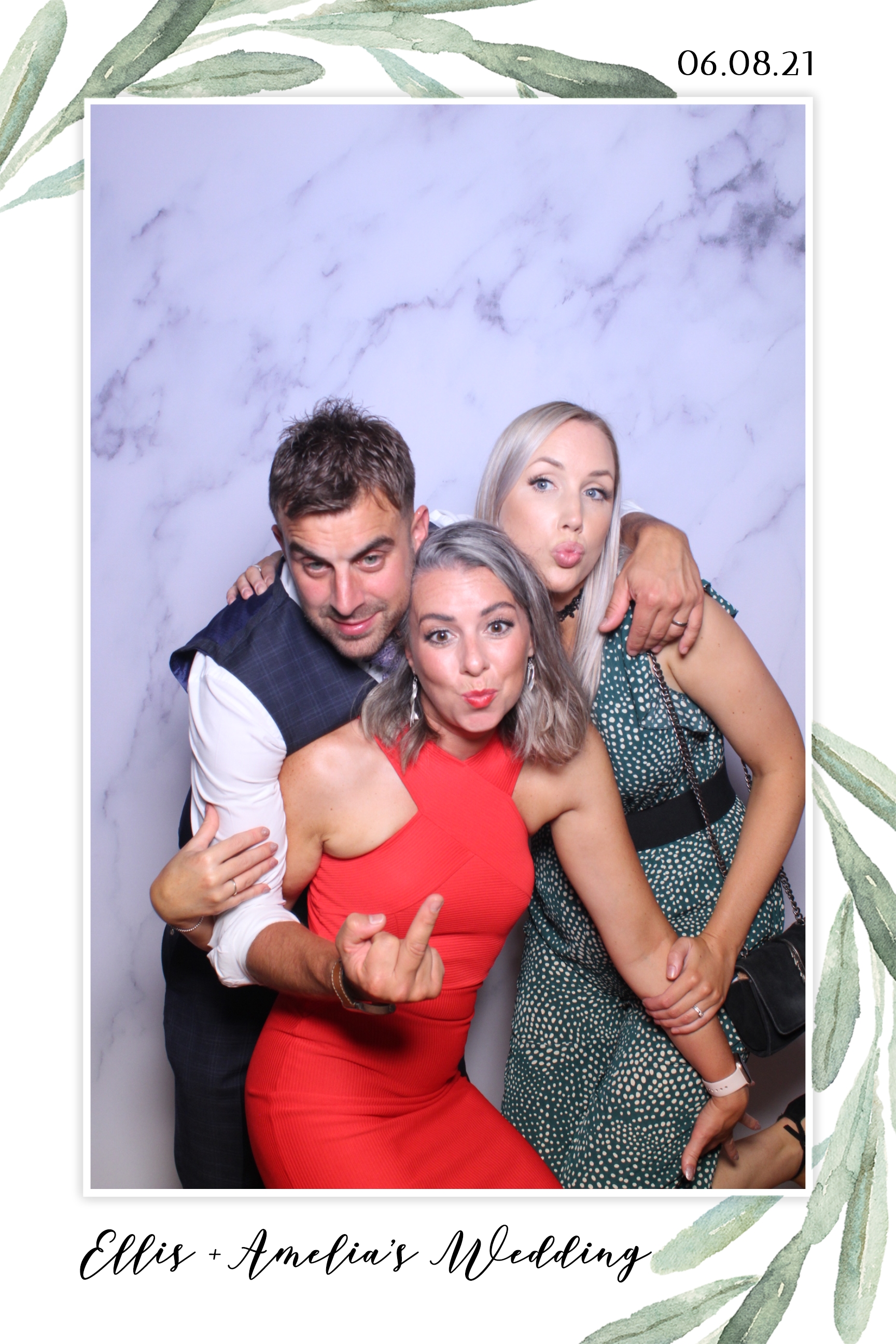 Ellis & Amelia | View more photos from the event at images.mobile-photo-booth.com/u/MobilePhotoBoothUK/Ellis-Amelia