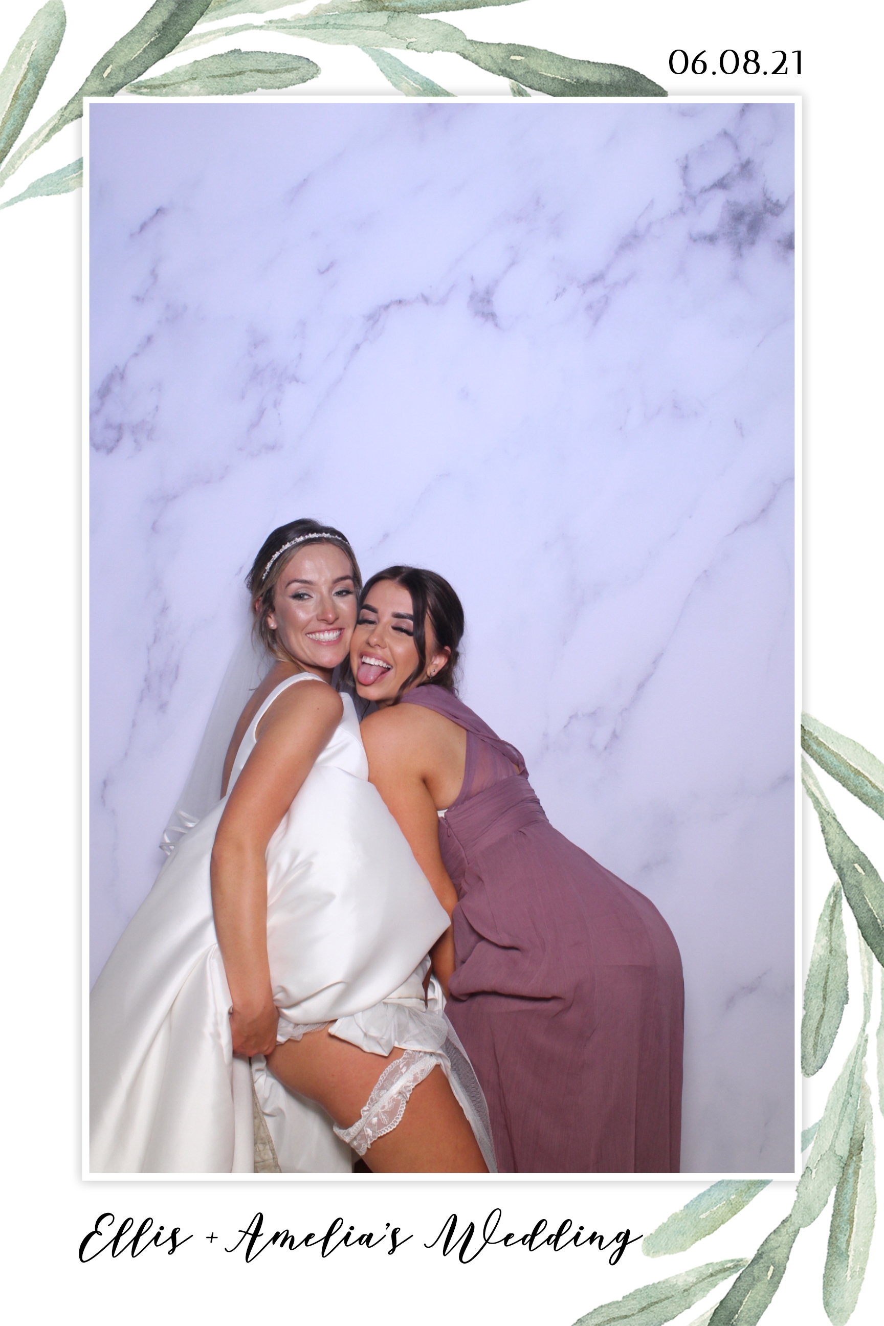 Ellis & Amelia | View more photos from the event at images.mobile-photo-booth.com/u/MobilePhotoBoothUK/Ellis-Amelia