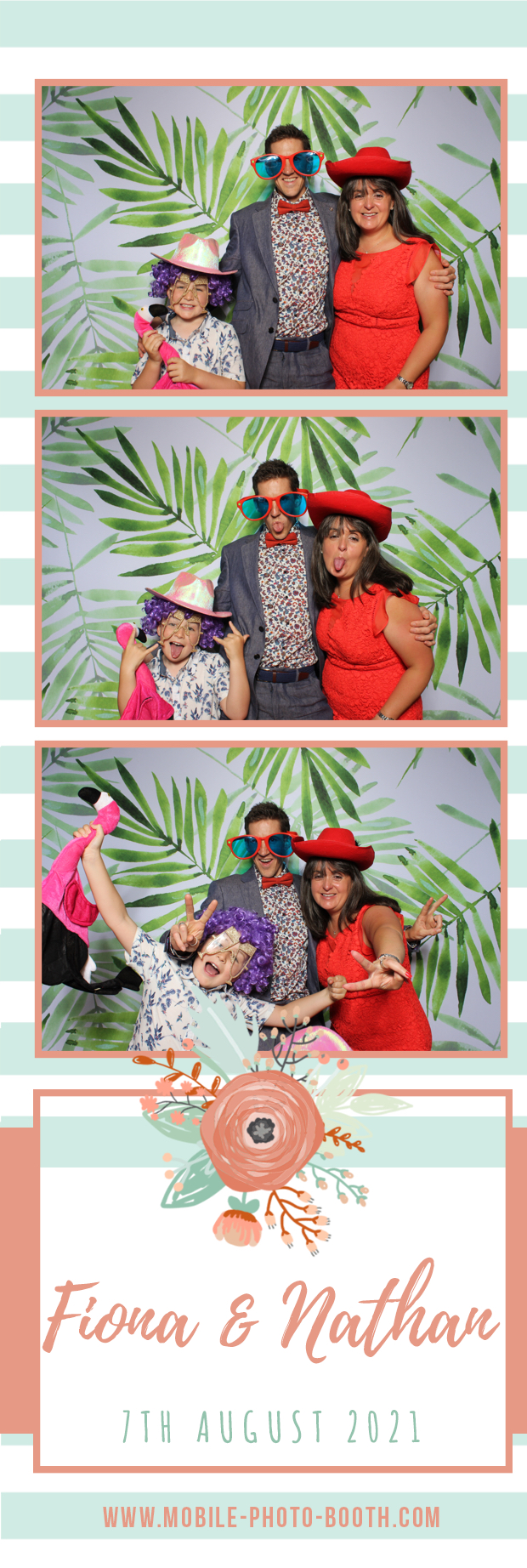 Fiona & Nathan | View more photos from the event at images.mobile-photo-booth.com/u/MobilePhotoBoothUK/Fiona-Nathan