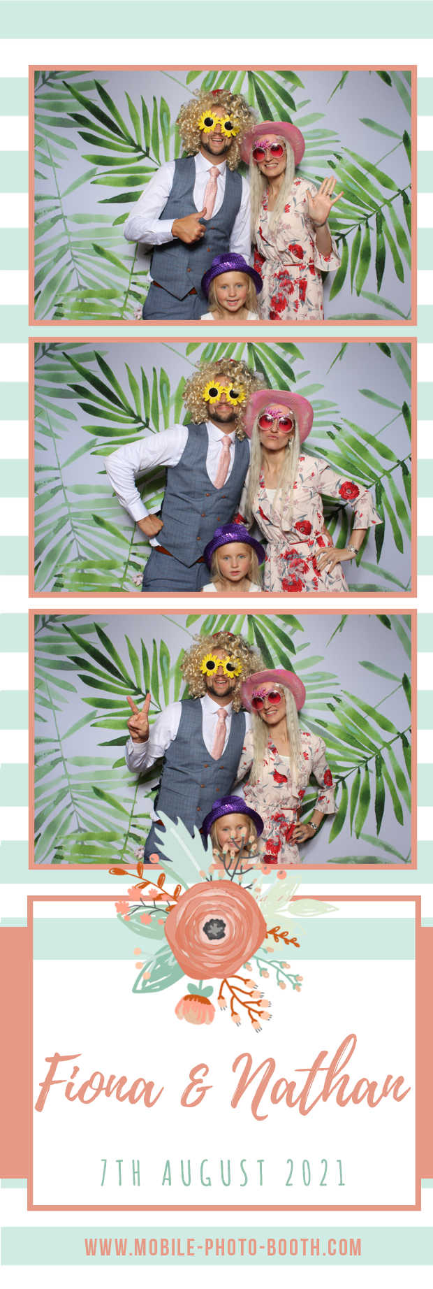 Fiona & Nathan | View more photos from the event at images.mobile-photo-booth.com/u/MobilePhotoBoothUK/Fiona-Nathan