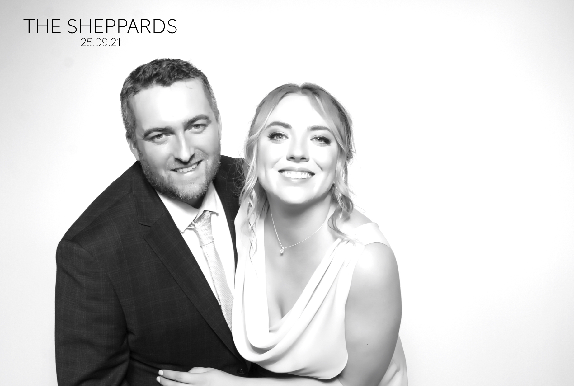 Jodie & Joe | View more photos from the event at images.mobile-photo-booth.com/u/MobilePhotoBoothUK/Jodie-Joe
