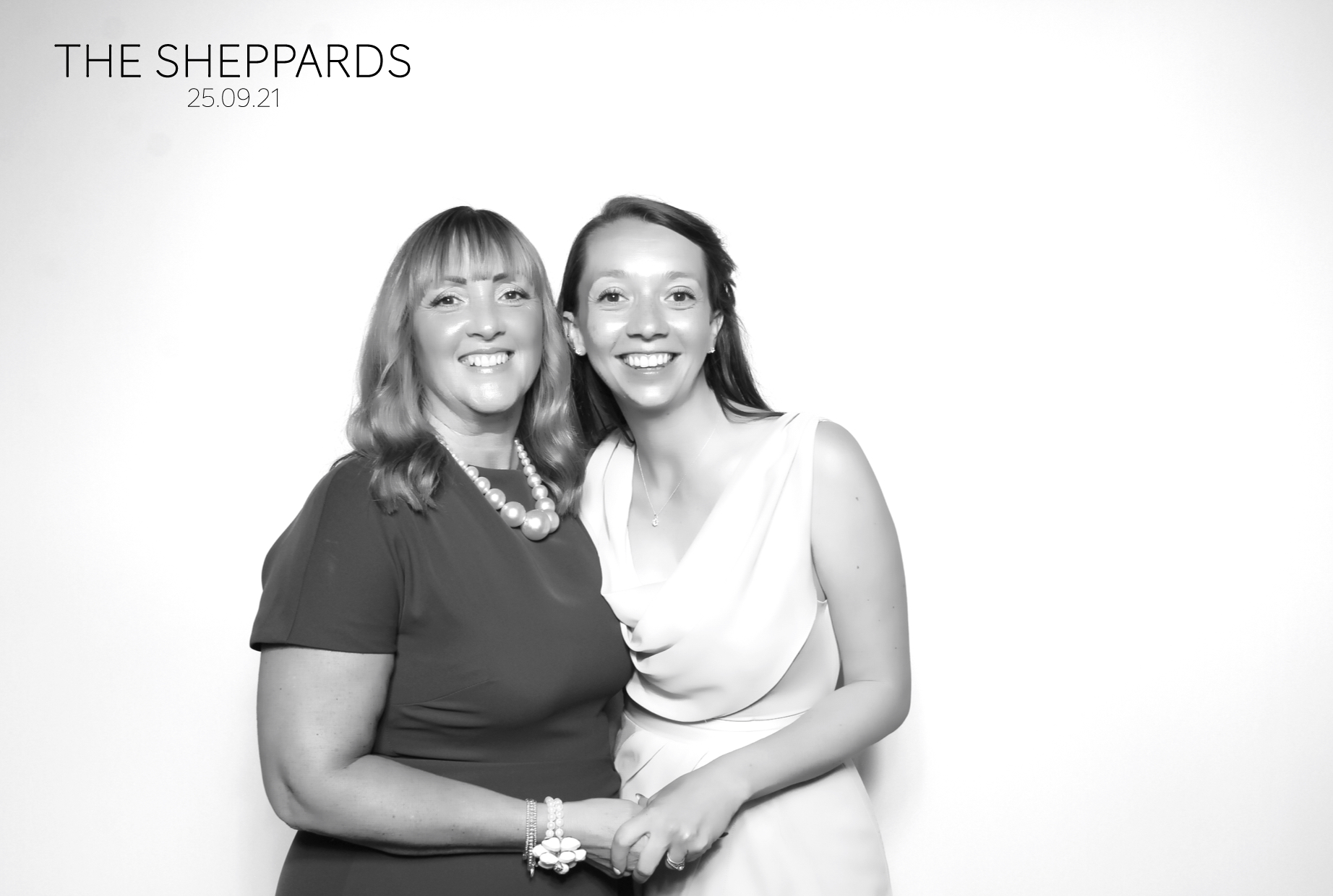 Jodie & Joe | View more photos from the event at images.mobile-photo-booth.com/u/MobilePhotoBoothUK/Jodie-Joe