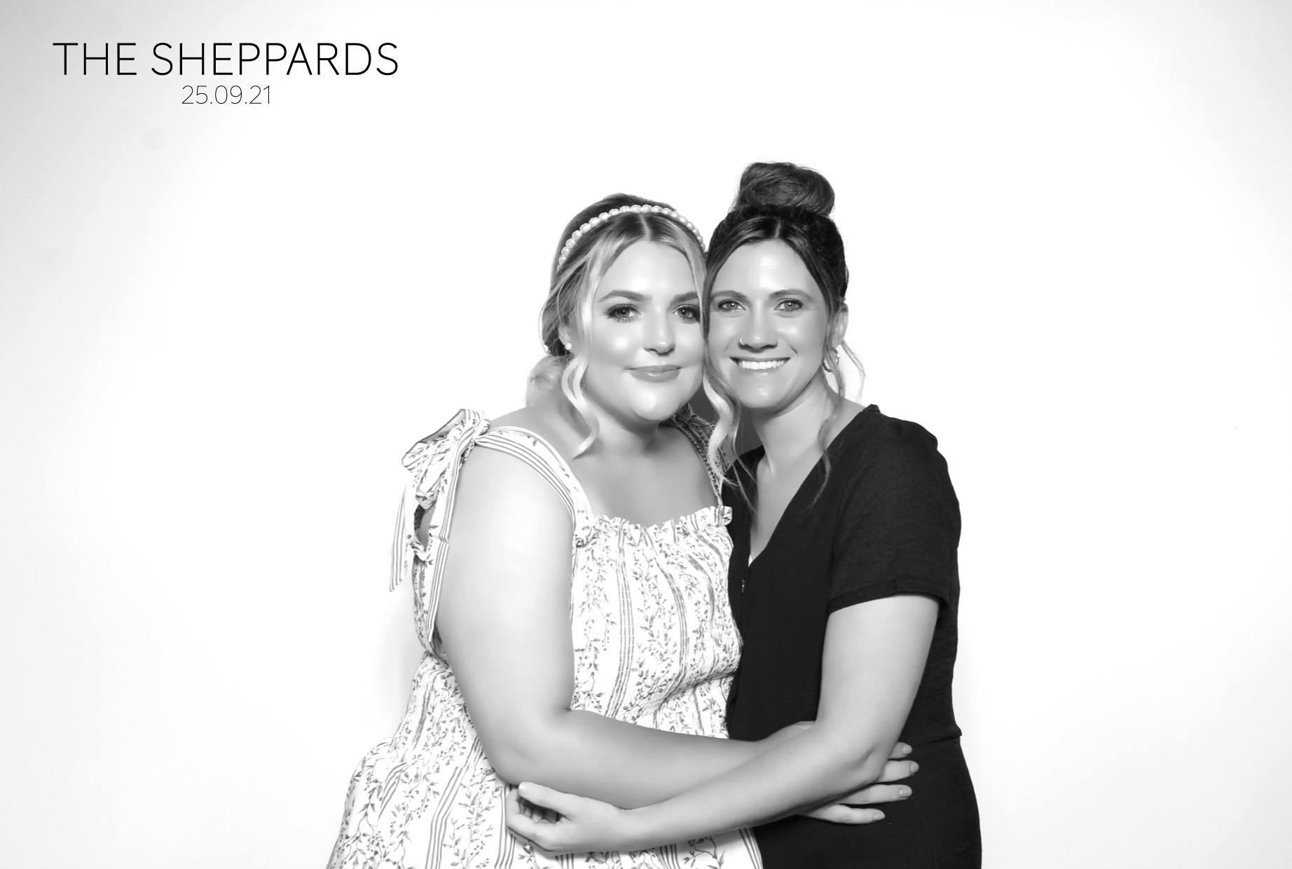 Jodie & Joe | View more photos from the event at images.mobile-photo-booth.com/u/MobilePhotoBoothUK/Jodie-Joe