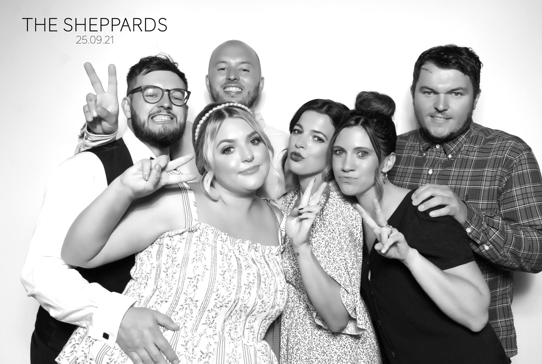 Jodie & Joe | View more photos from the event at images.mobile-photo-booth.com/u/MobilePhotoBoothUK/Jodie-Joe