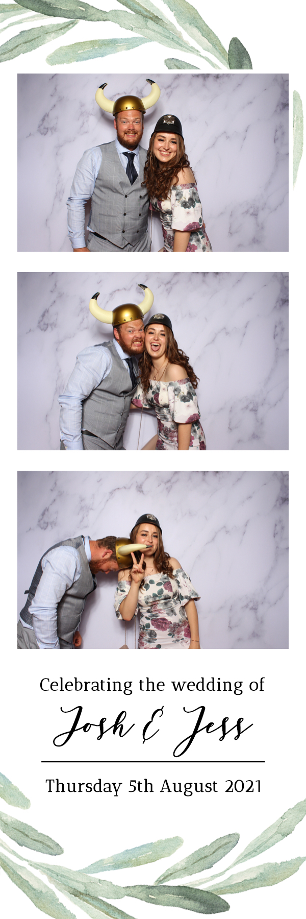 Josh & Jess | View more photos from the event at images.mobile-photo-booth.com/u/MobilePhotoBoothUK/Josh-Jess