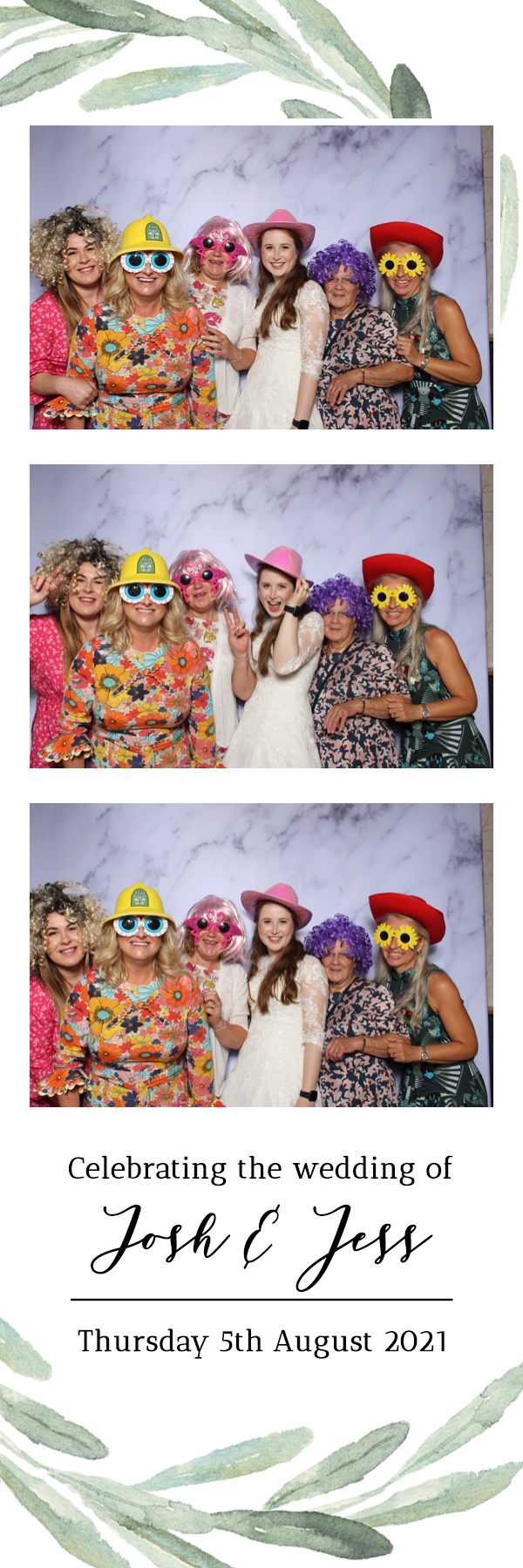 Josh & Jess | View more photos from the event at images.mobile-photo-booth.com/u/MobilePhotoBoothUK/Josh-Jess