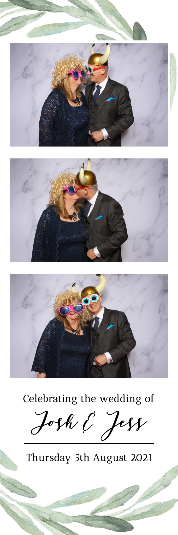 Josh & Jess | View more photos from the event at images.mobile-photo-booth.com/u/MobilePhotoBoothUK/Josh-Jess