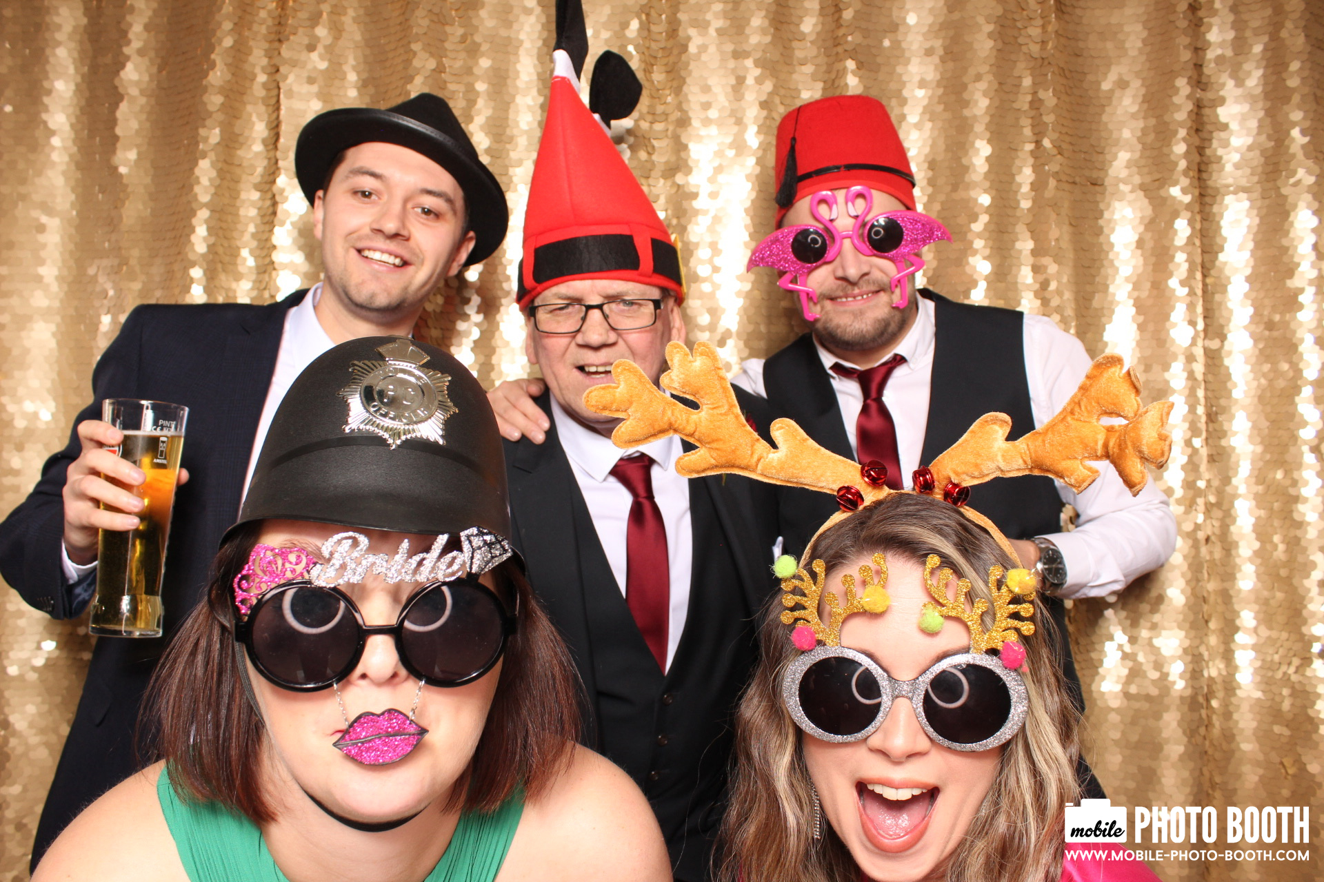 Mike & Molly | View more photos from the event at images.mobile-photo-booth.com/u/MobilePhotoBoothUK/Mike-Molly