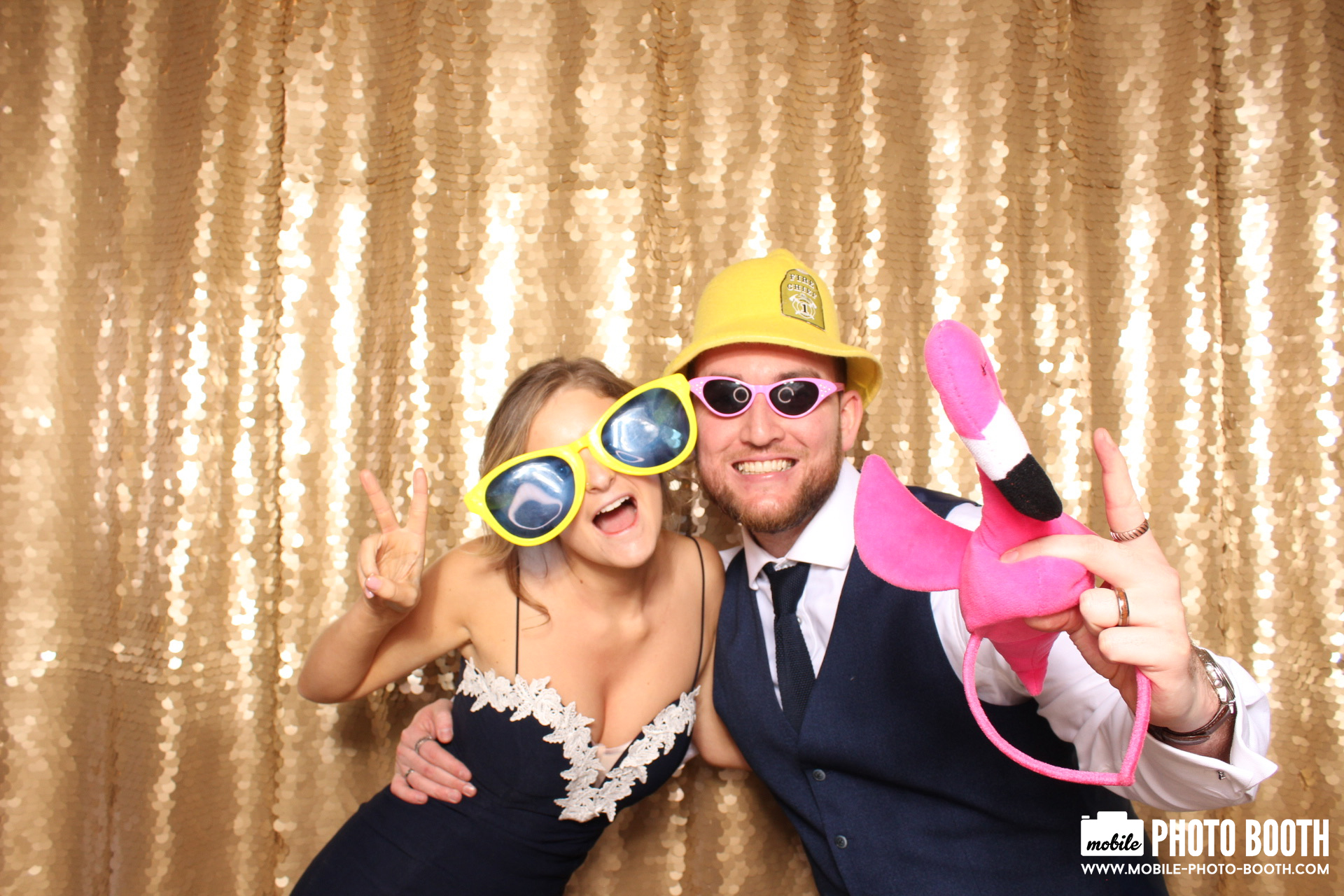 Mike & Molly | View more photos from the event at images.mobile-photo-booth.com/u/MobilePhotoBoothUK/Mike-Molly