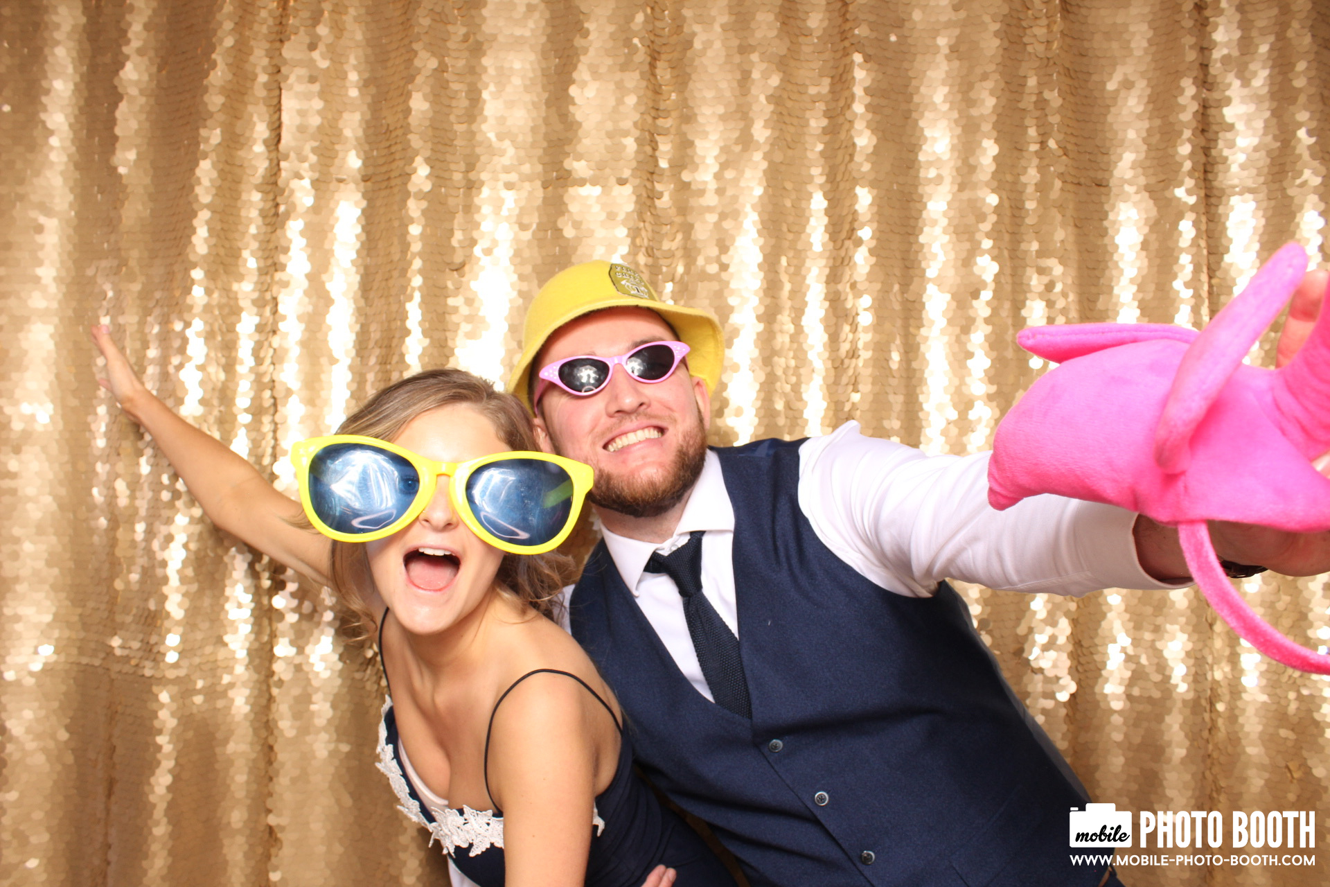 Mike & Molly | View more photos from the event at images.mobile-photo-booth.com/u/MobilePhotoBoothUK/Mike-Molly