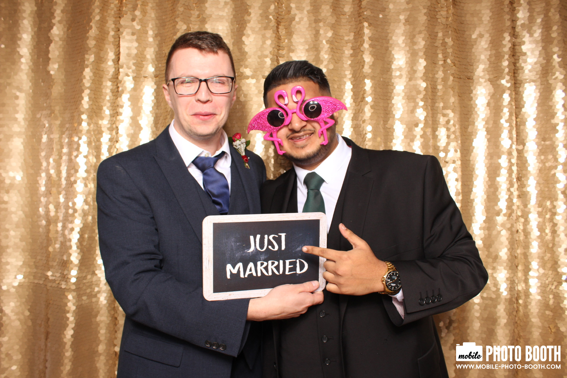 Mike & Molly | View more photos from the event at images.mobile-photo-booth.com/u/MobilePhotoBoothUK/Mike-Molly