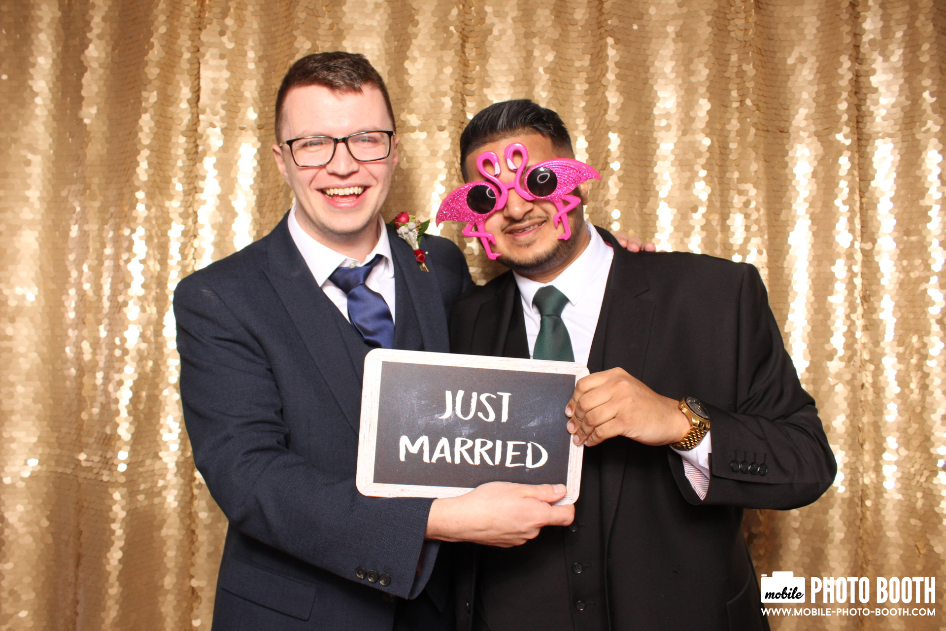 Mike & Molly | View more photos from the event at images.mobile-photo-booth.com/u/MobilePhotoBoothUK/Mike-Molly