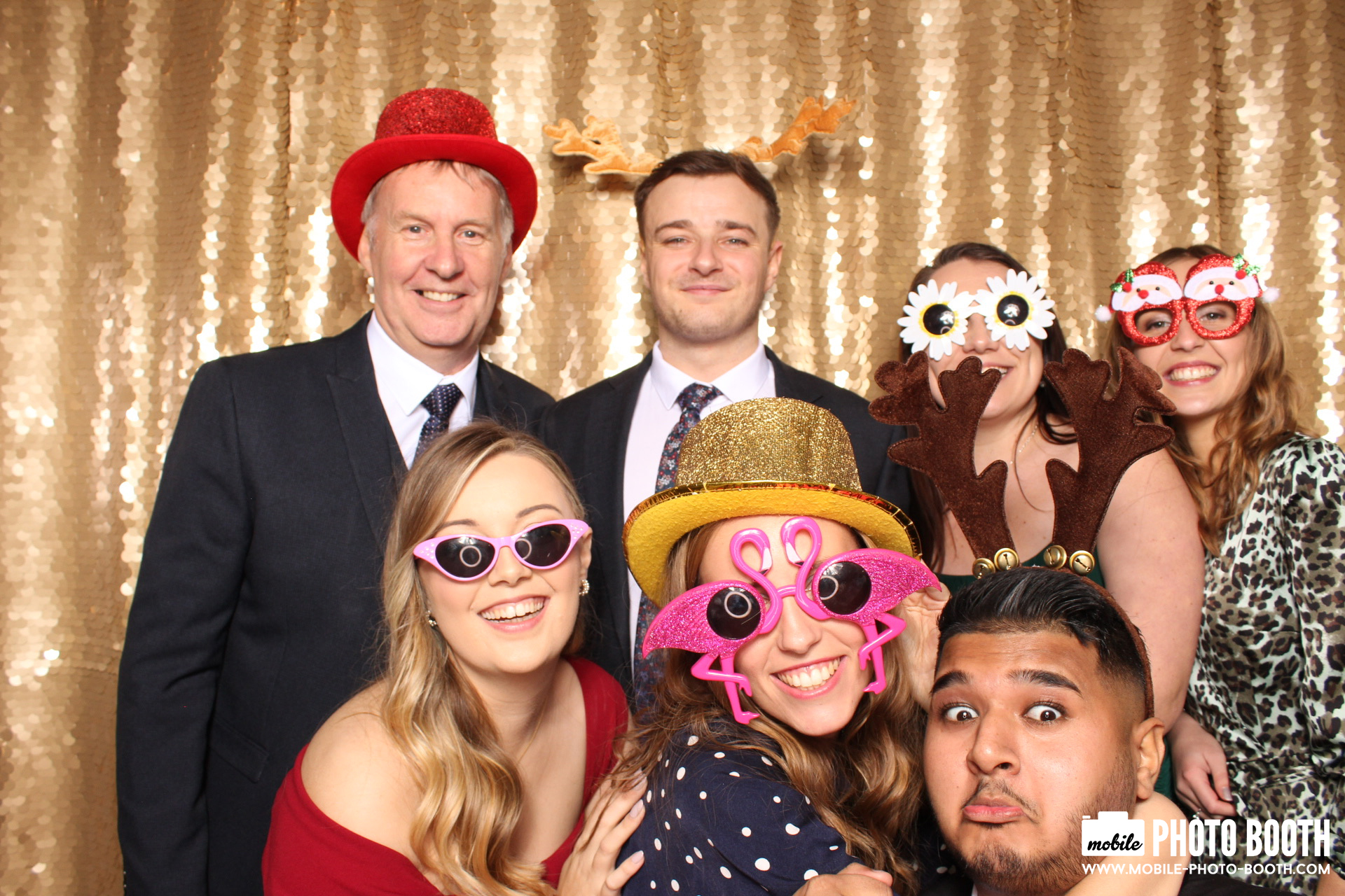 Mike & Molly | View more photos from the event at images.mobile-photo-booth.com/u/MobilePhotoBoothUK/Mike-Molly