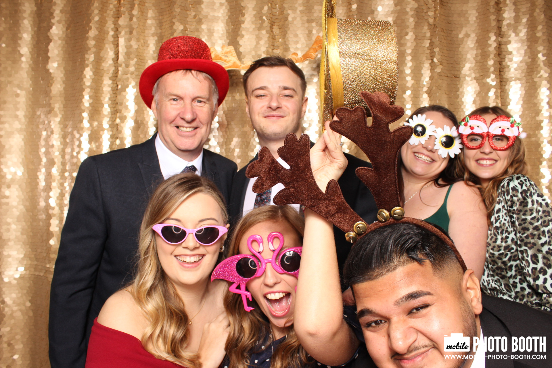 Mike & Molly | View more photos from the event at images.mobile-photo-booth.com/u/MobilePhotoBoothUK/Mike-Molly