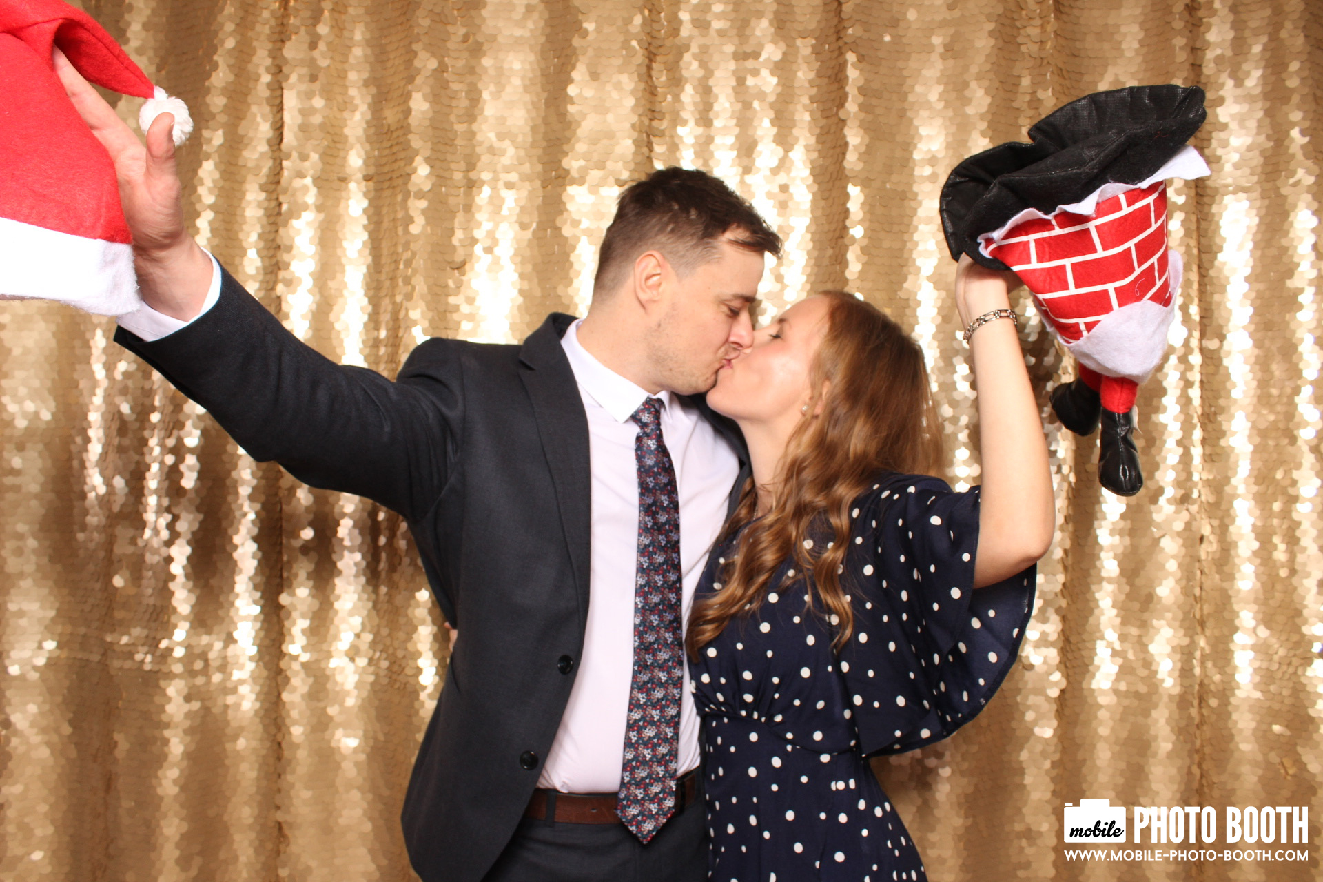 Mike & Molly | View more photos from the event at images.mobile-photo-booth.com/u/MobilePhotoBoothUK/Mike-Molly