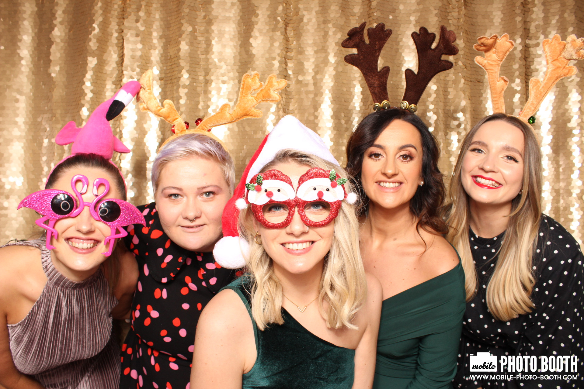 Mike & Molly | View more photos from the event at images.mobile-photo-booth.com/u/MobilePhotoBoothUK/Mike-Molly