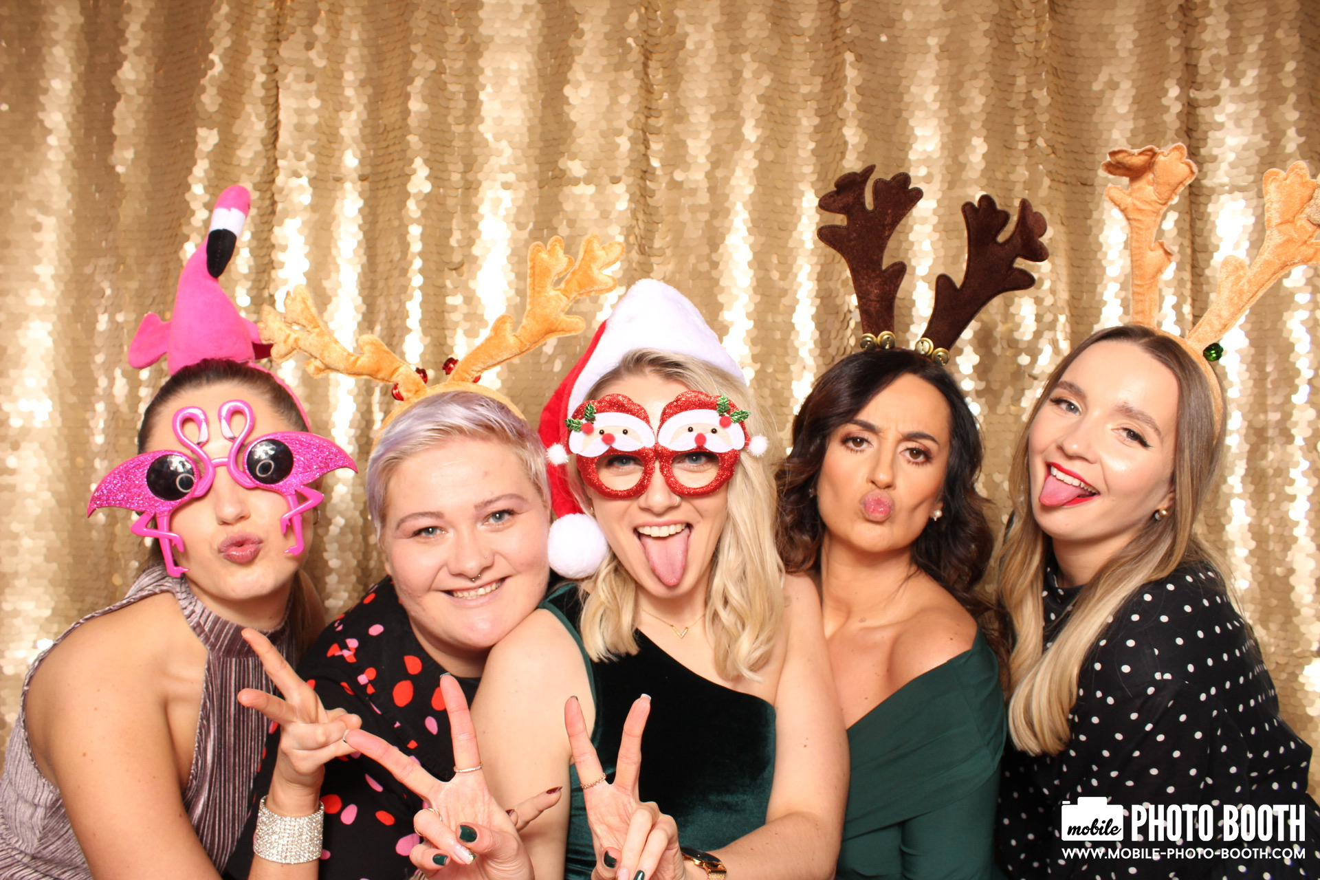 Mike & Molly | View more photos from the event at images.mobile-photo-booth.com/u/MobilePhotoBoothUK/Mike-Molly