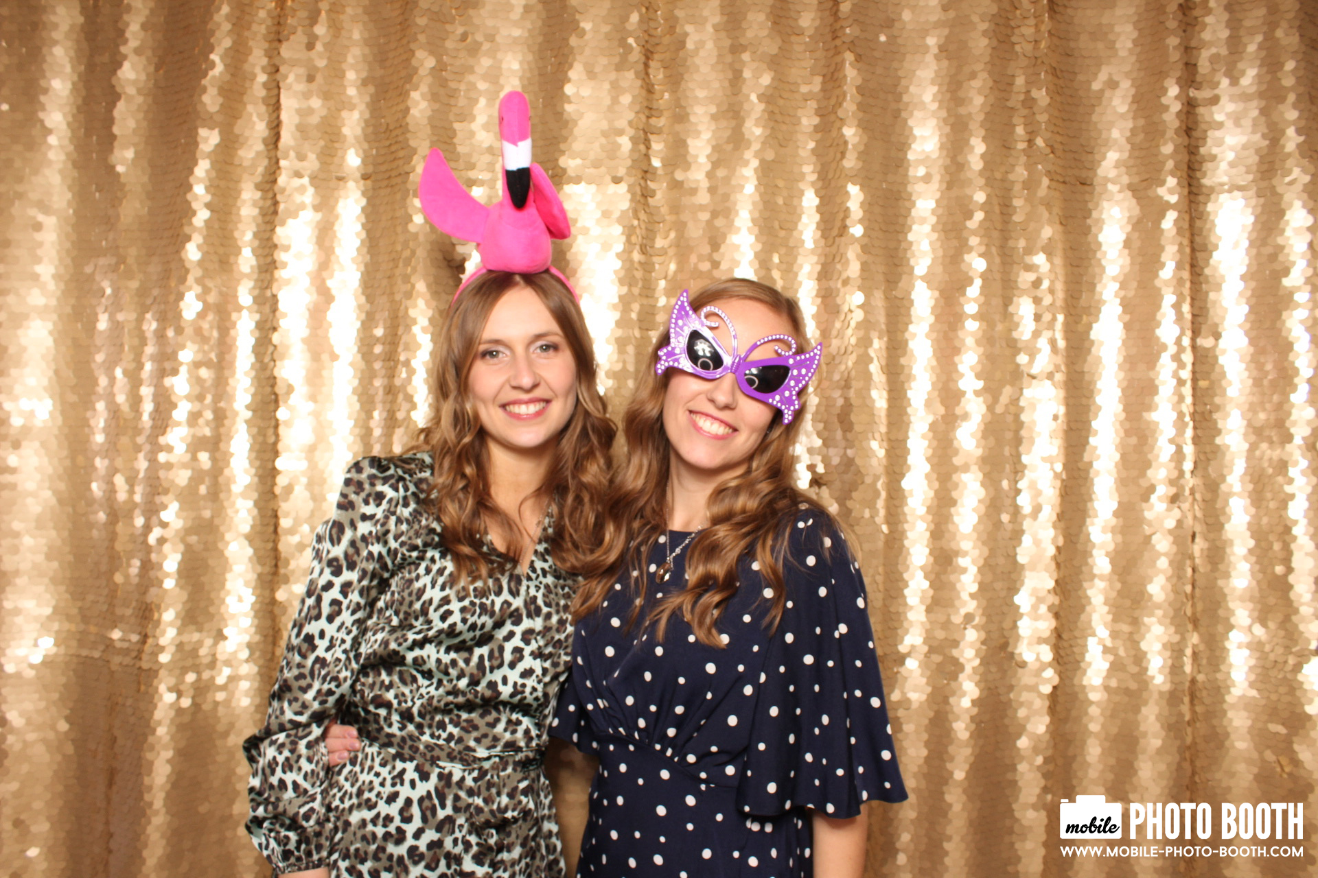 Mike & Molly | View more photos from the event at images.mobile-photo-booth.com/u/MobilePhotoBoothUK/Mike-Molly