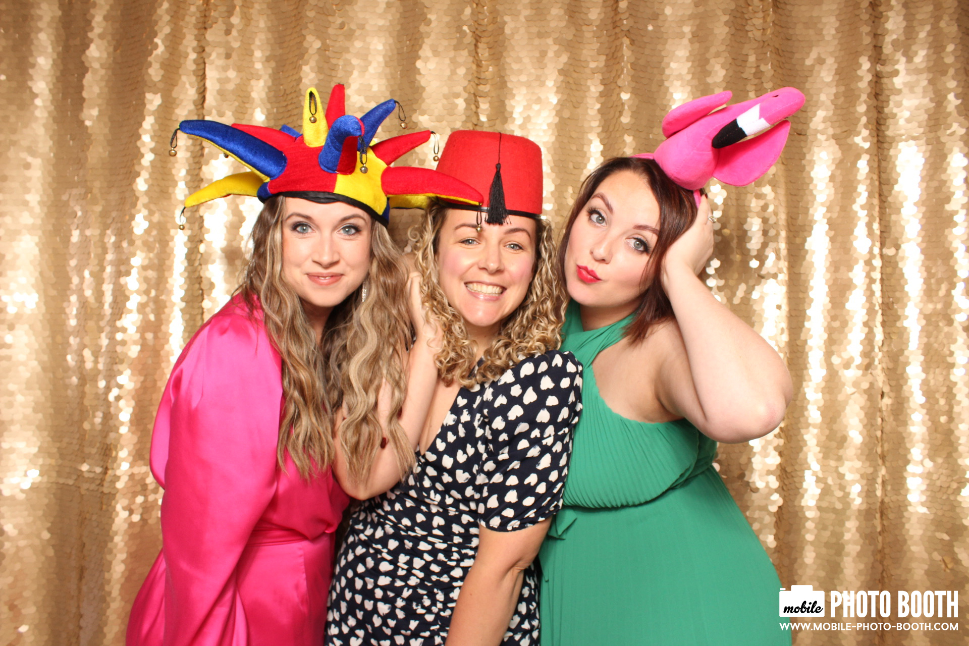 Mike & Molly | View more photos from the event at images.mobile-photo-booth.com/u/MobilePhotoBoothUK/Mike-Molly