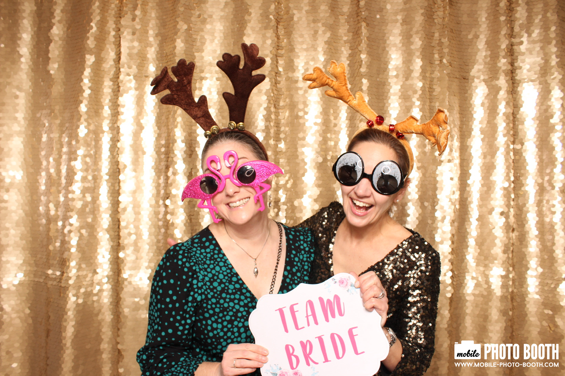 Mike & Molly | View more photos from the event at images.mobile-photo-booth.com/u/MobilePhotoBoothUK/Mike-Molly