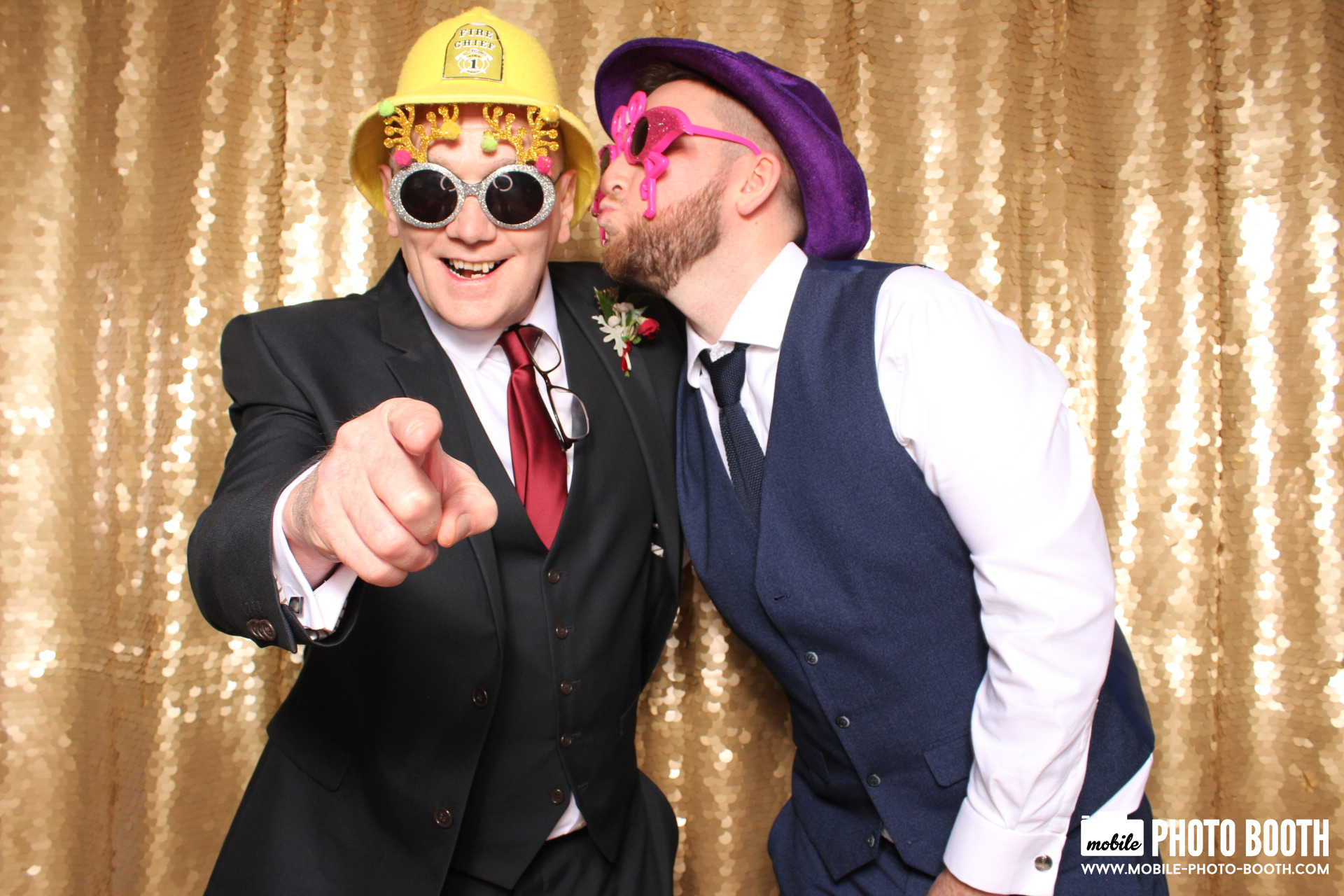 Mike & Molly | View more photos from the event at images.mobile-photo-booth.com/u/MobilePhotoBoothUK/Mike-Molly