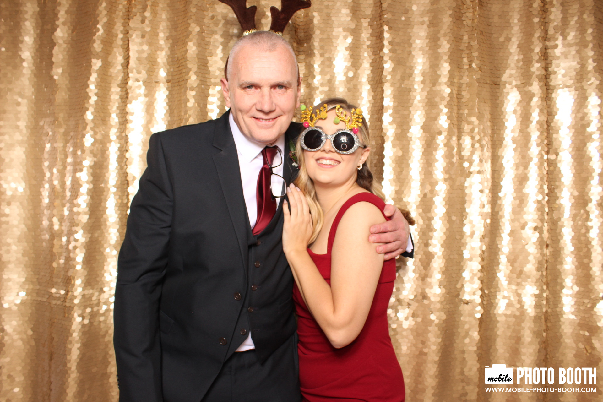 Mike & Molly | View more photos from the event at images.mobile-photo-booth.com/u/MobilePhotoBoothUK/Mike-Molly