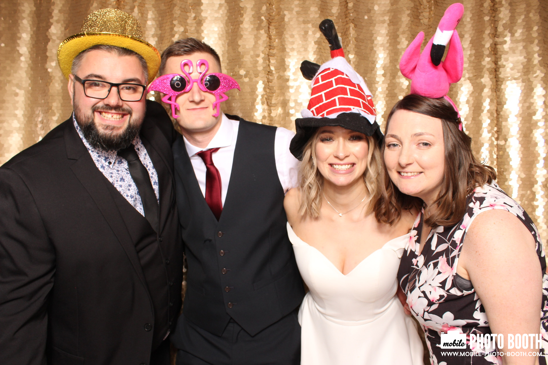 Mike & Molly | View more photos from the event at images.mobile-photo-booth.com/u/MobilePhotoBoothUK/Mike-Molly