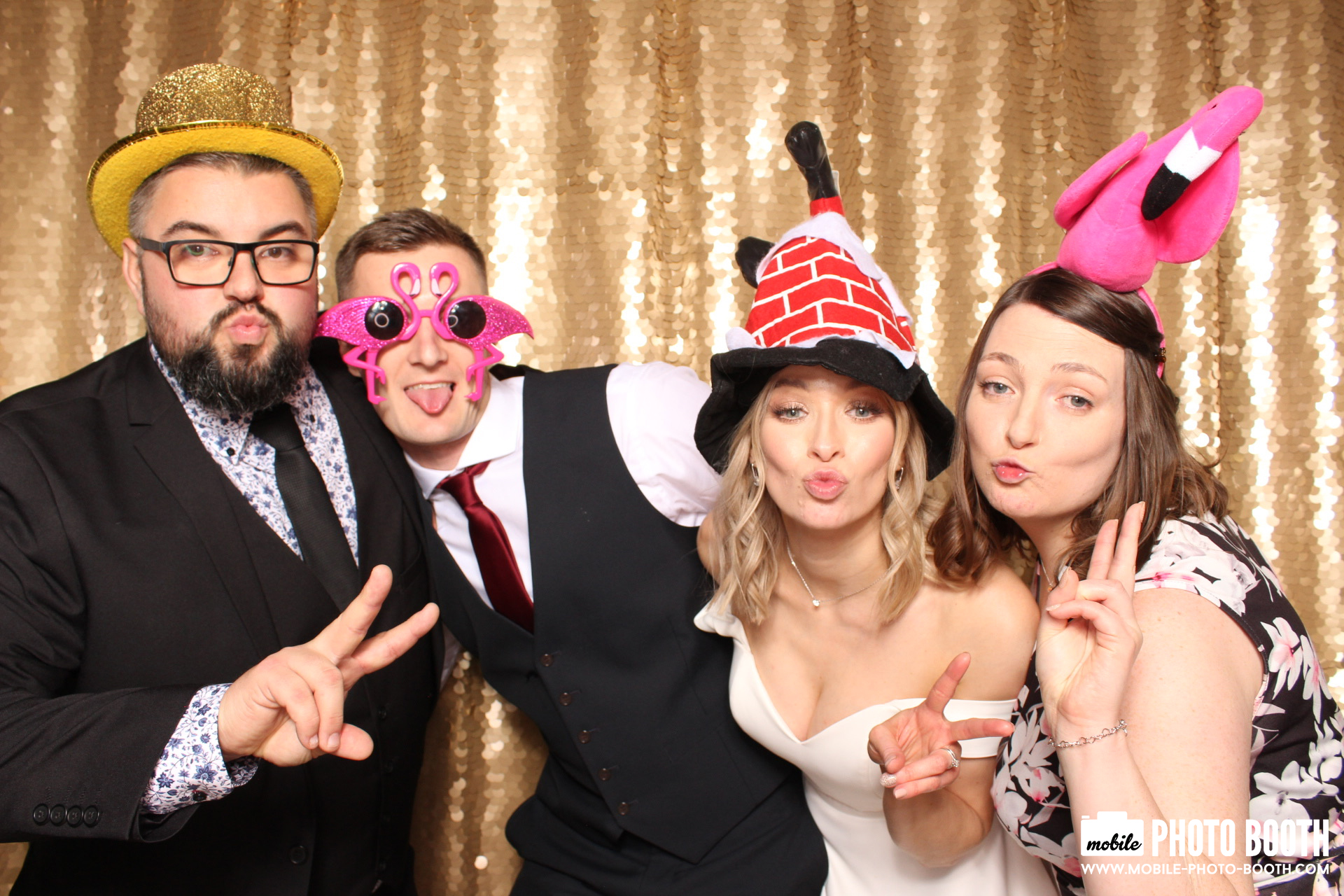 Mike & Molly | View more photos from the event at images.mobile-photo-booth.com/u/MobilePhotoBoothUK/Mike-Molly