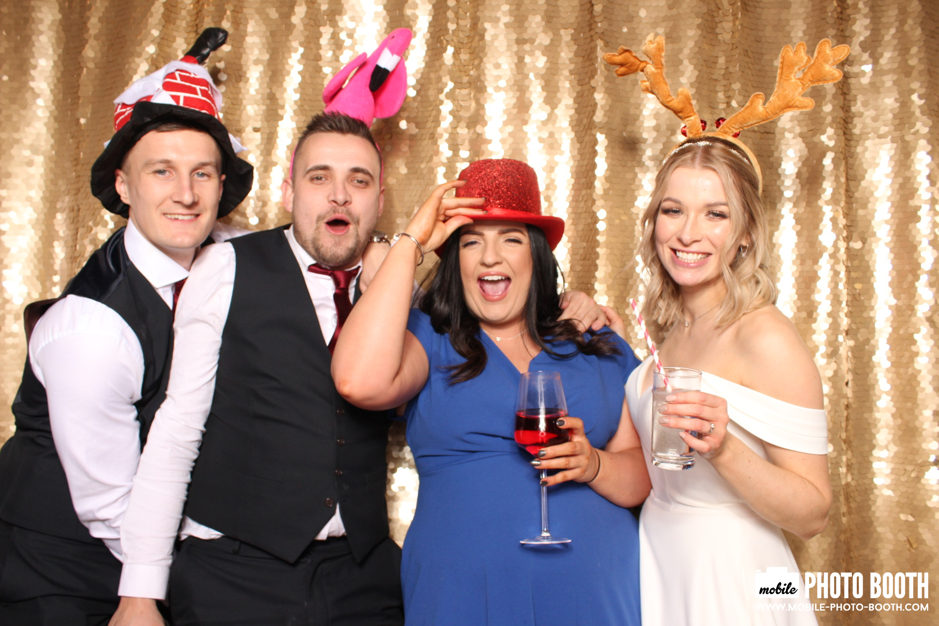 Mike & Molly | View more photos from the event at images.mobile-photo-booth.com/u/MobilePhotoBoothUK/Mike-Molly