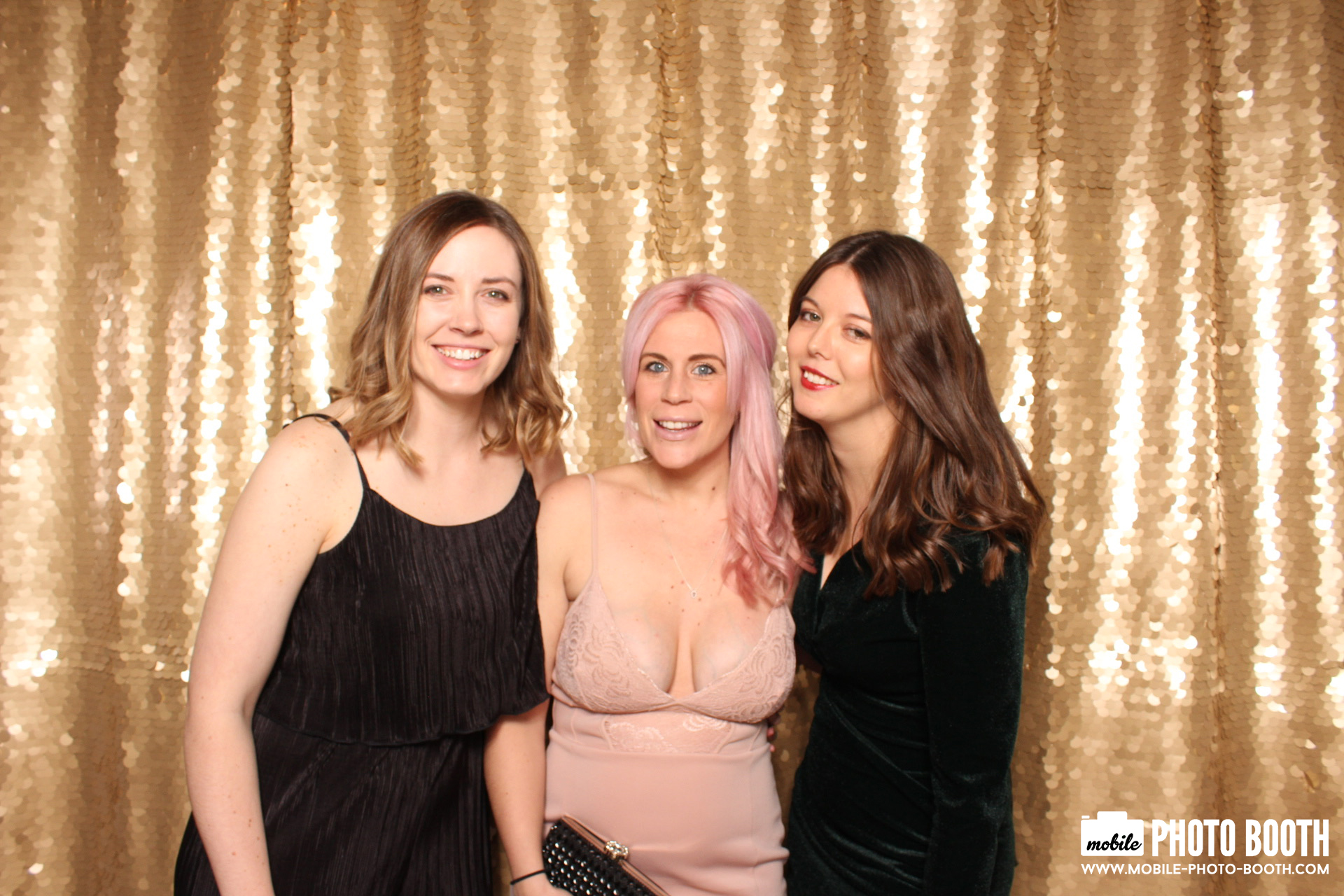 Mike & Molly | View more photos from the event at images.mobile-photo-booth.com/u/MobilePhotoBoothUK/Mike-Molly