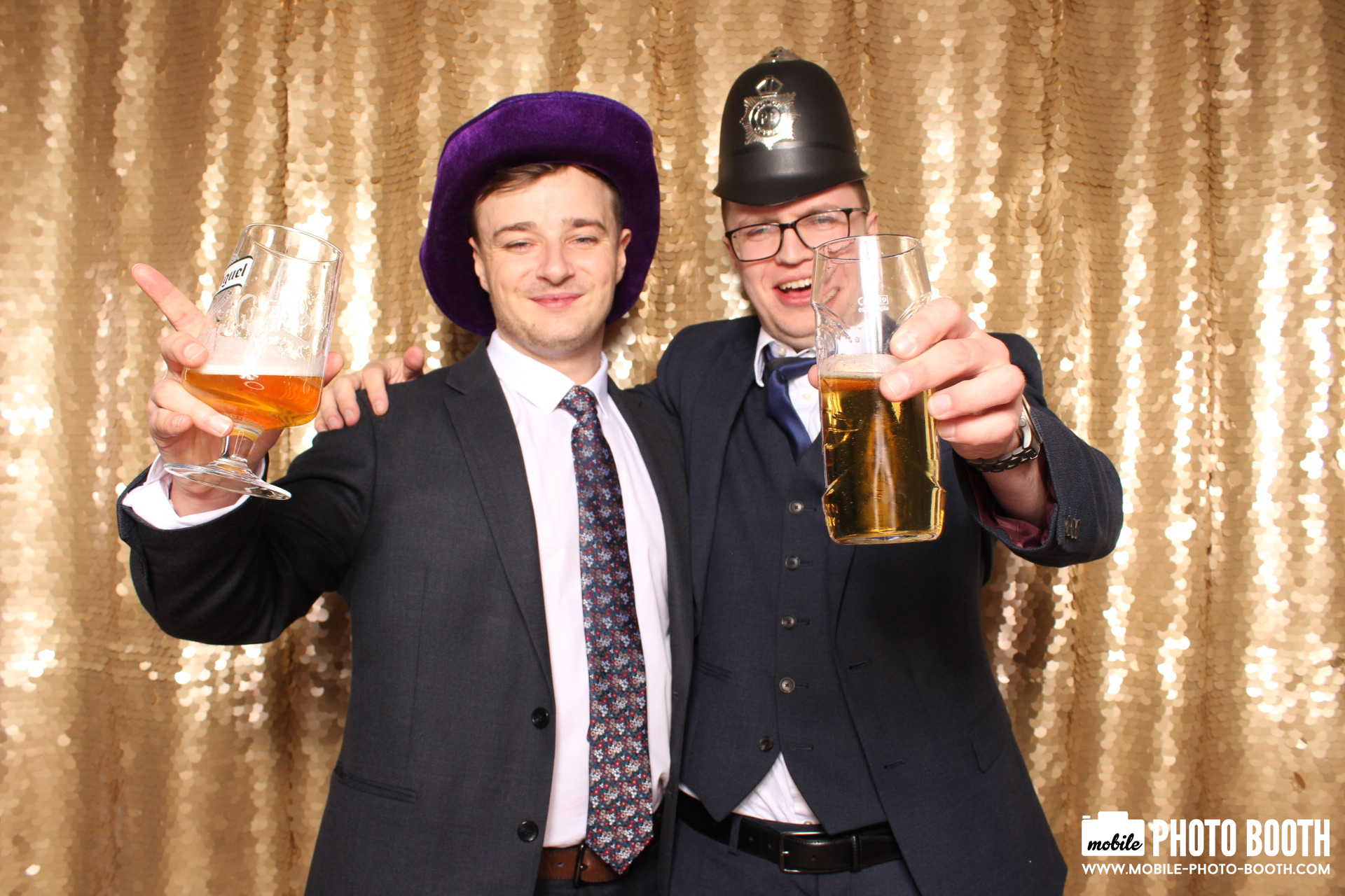 Mike & Molly | View more photos from the event at images.mobile-photo-booth.com/u/MobilePhotoBoothUK/Mike-Molly