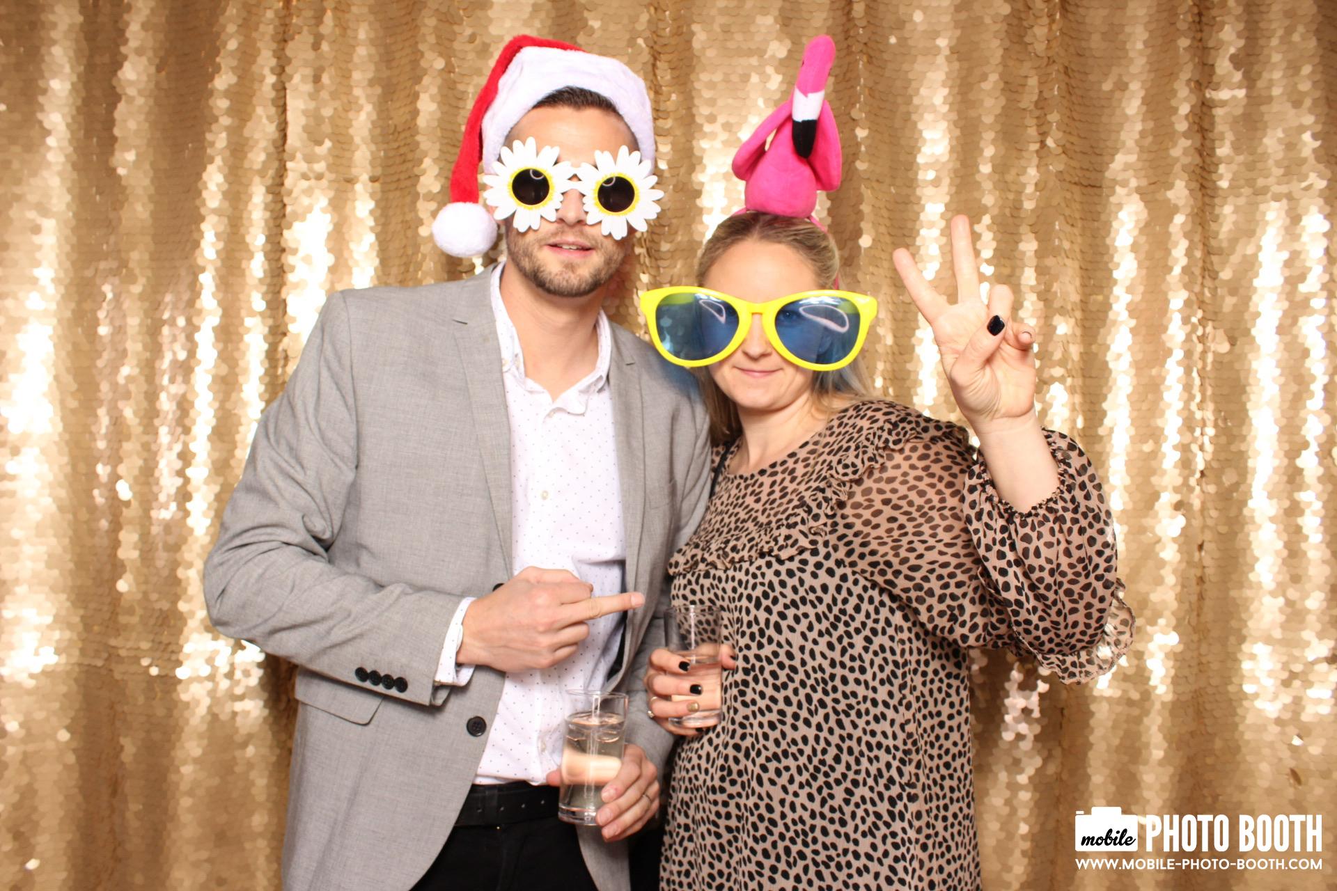 Mike & Molly | View more photos from the event at images.mobile-photo-booth.com/u/MobilePhotoBoothUK/Mike-Molly