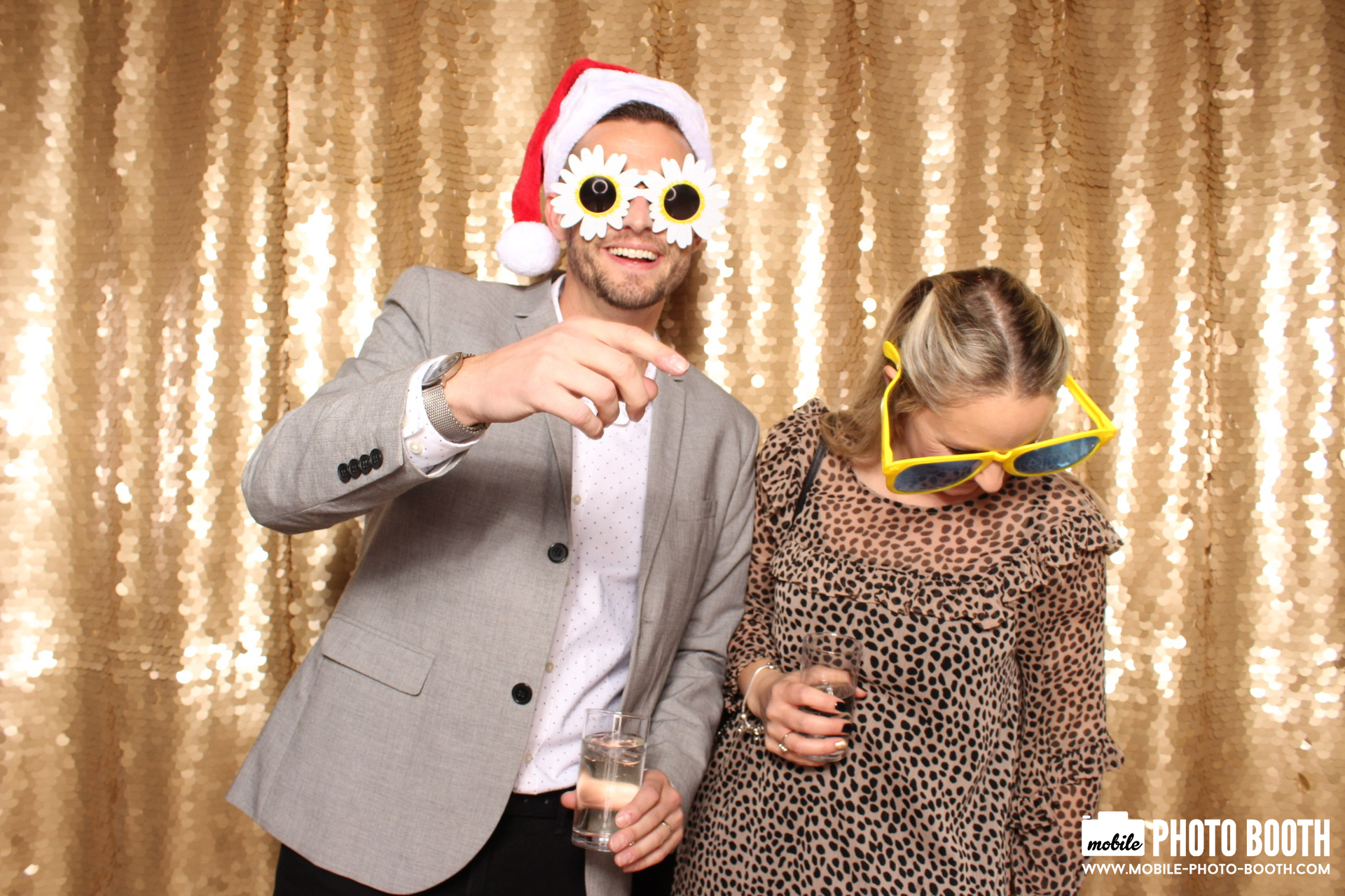 Mike & Molly | View more photos from the event at images.mobile-photo-booth.com/u/MobilePhotoBoothUK/Mike-Molly