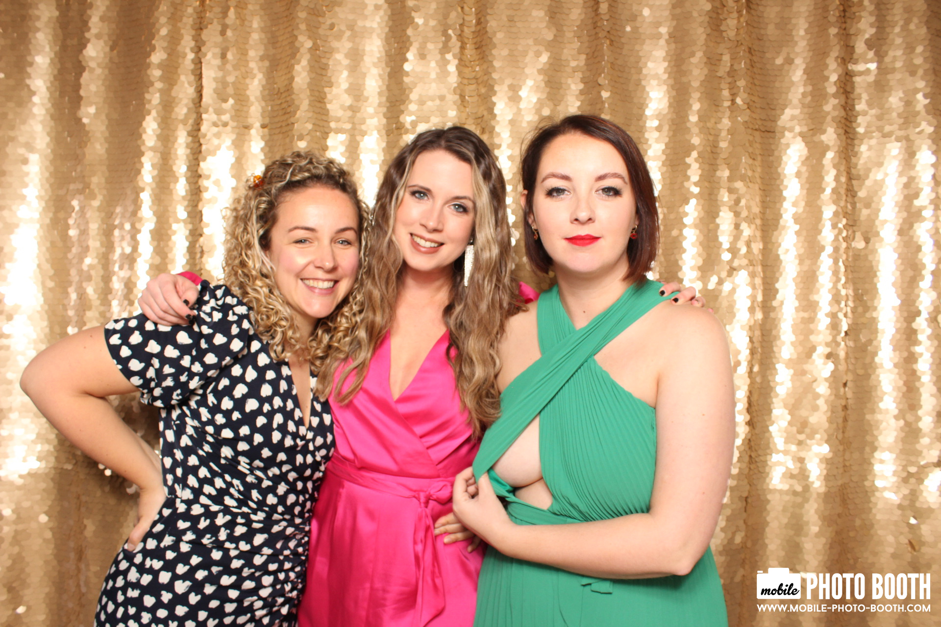 Mike & Molly | View more photos from the event at images.mobile-photo-booth.com/u/MobilePhotoBoothUK/Mike-Molly