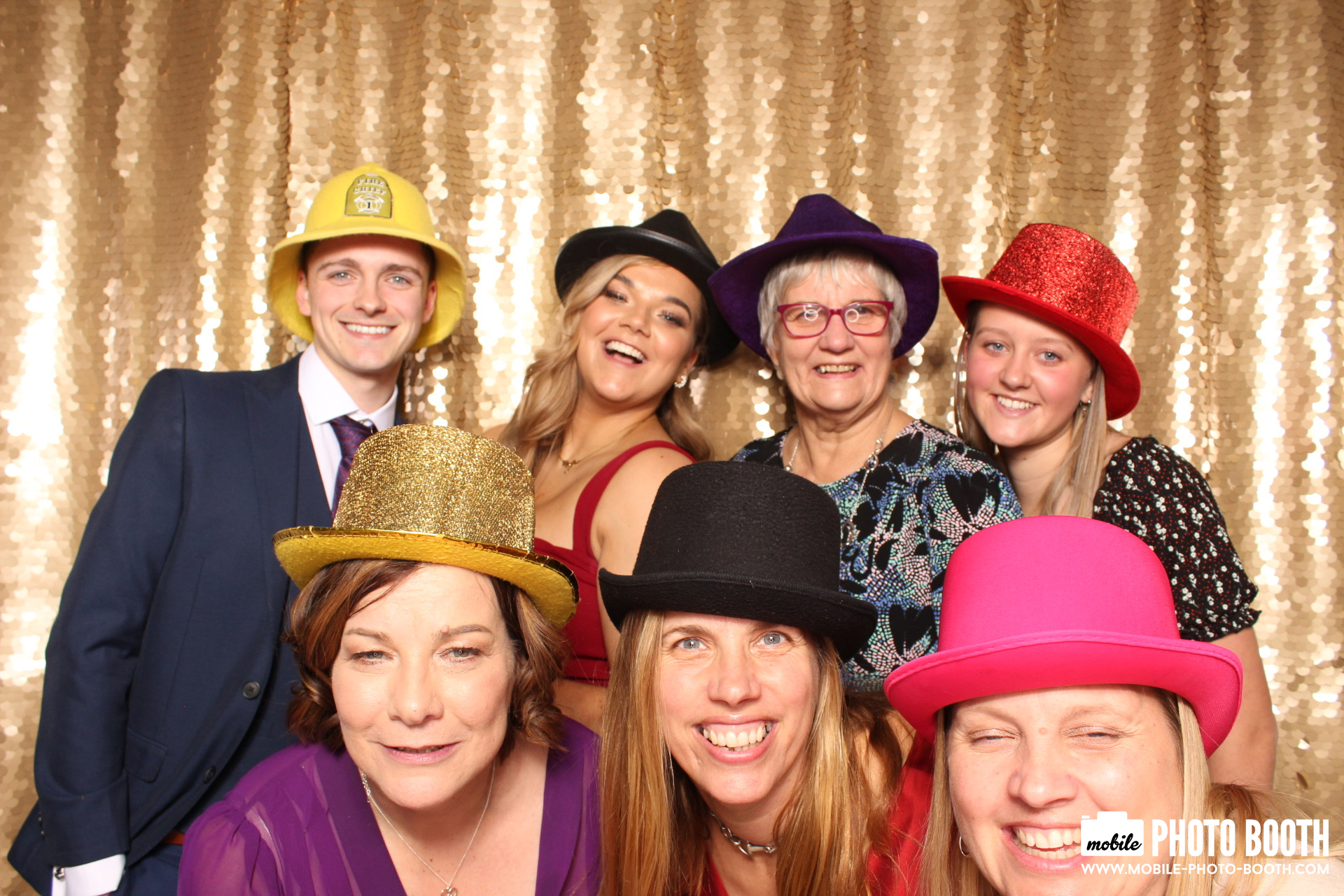 Mike & Molly | View more photos from the event at images.mobile-photo-booth.com/u/MobilePhotoBoothUK/Mike-Molly