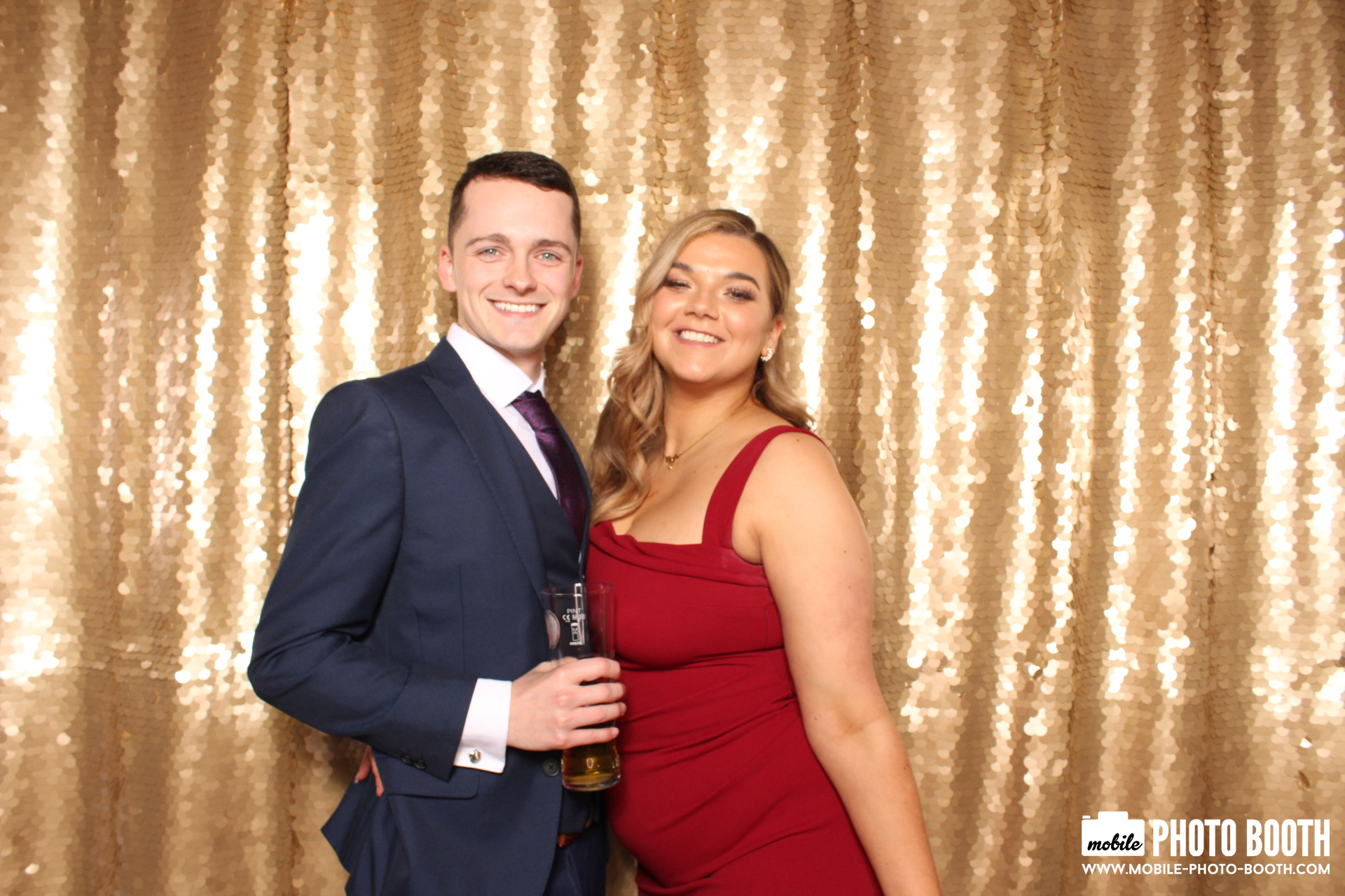 Mike & Molly | View more photos from the event at images.mobile-photo-booth.com/u/MobilePhotoBoothUK/Mike-Molly