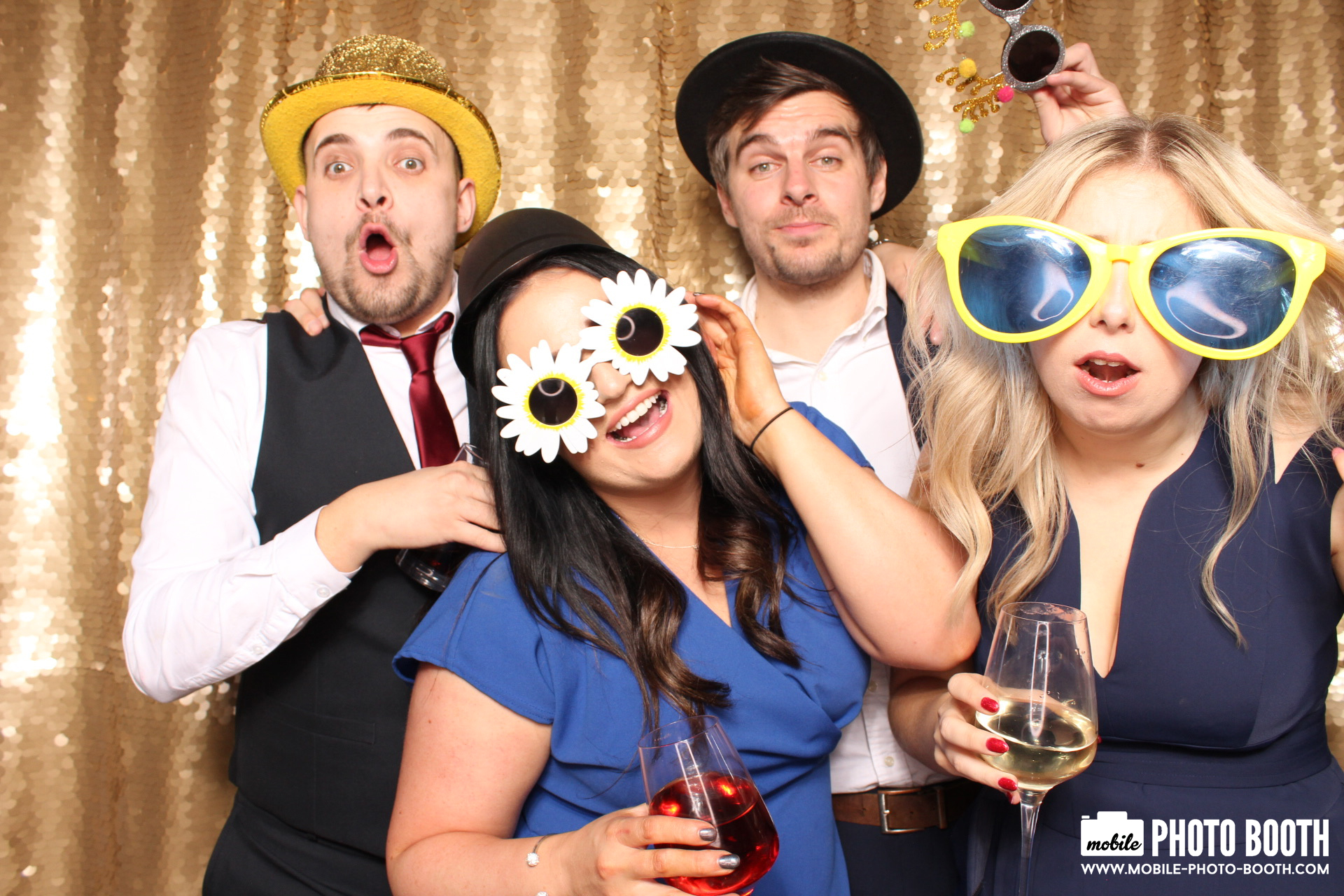 Mike & Molly | View more photos from the event at images.mobile-photo-booth.com/u/MobilePhotoBoothUK/Mike-Molly
