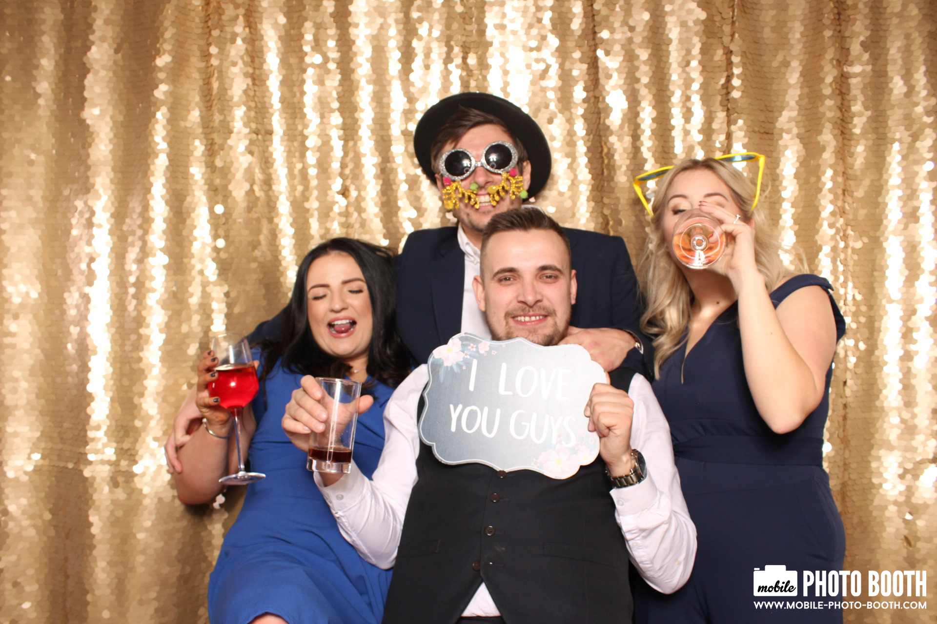 Mike & Molly | View more photos from the event at images.mobile-photo-booth.com/u/MobilePhotoBoothUK/Mike-Molly
