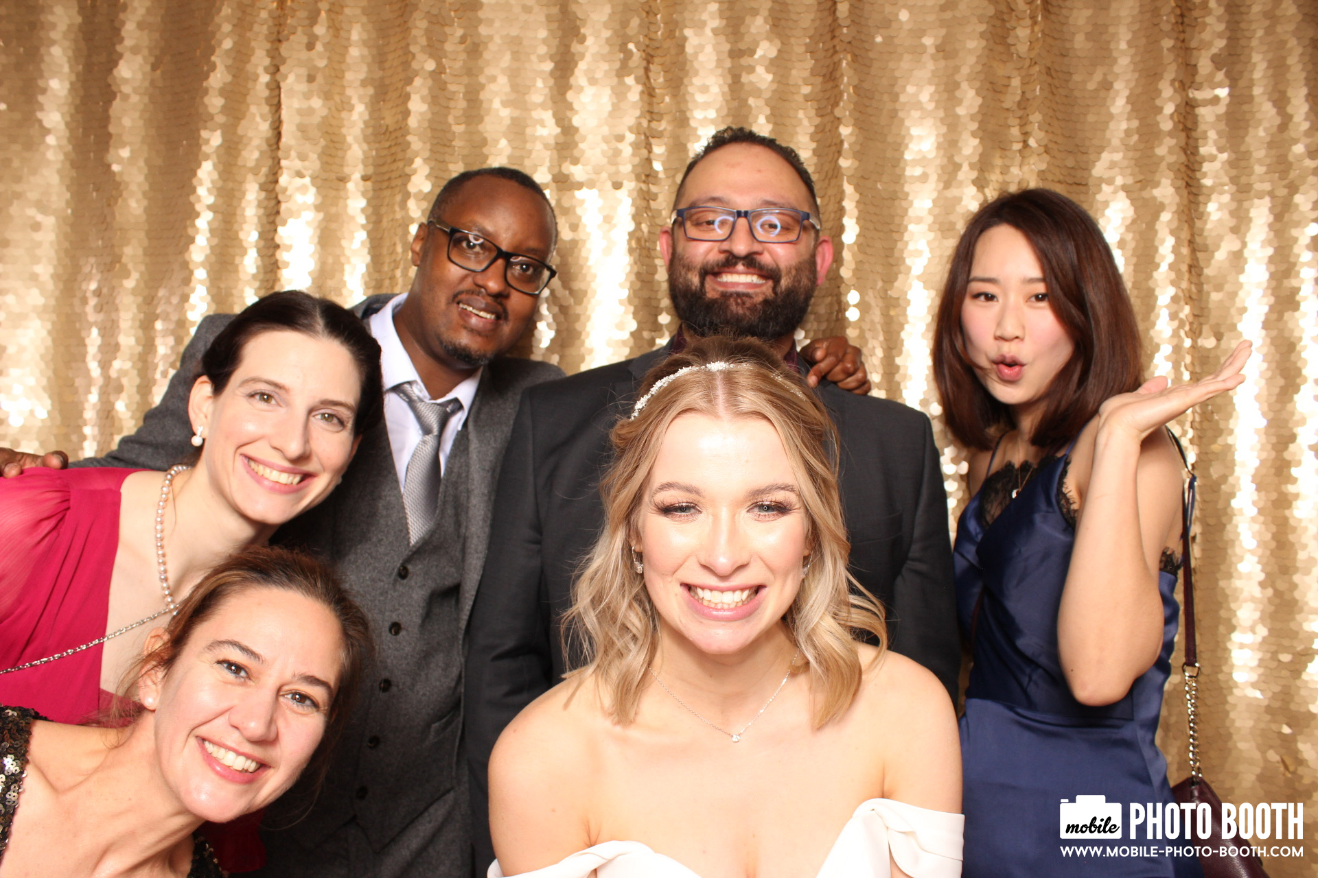 Mike & Molly | View more photos from the event at images.mobile-photo-booth.com/u/MobilePhotoBoothUK/Mike-Molly