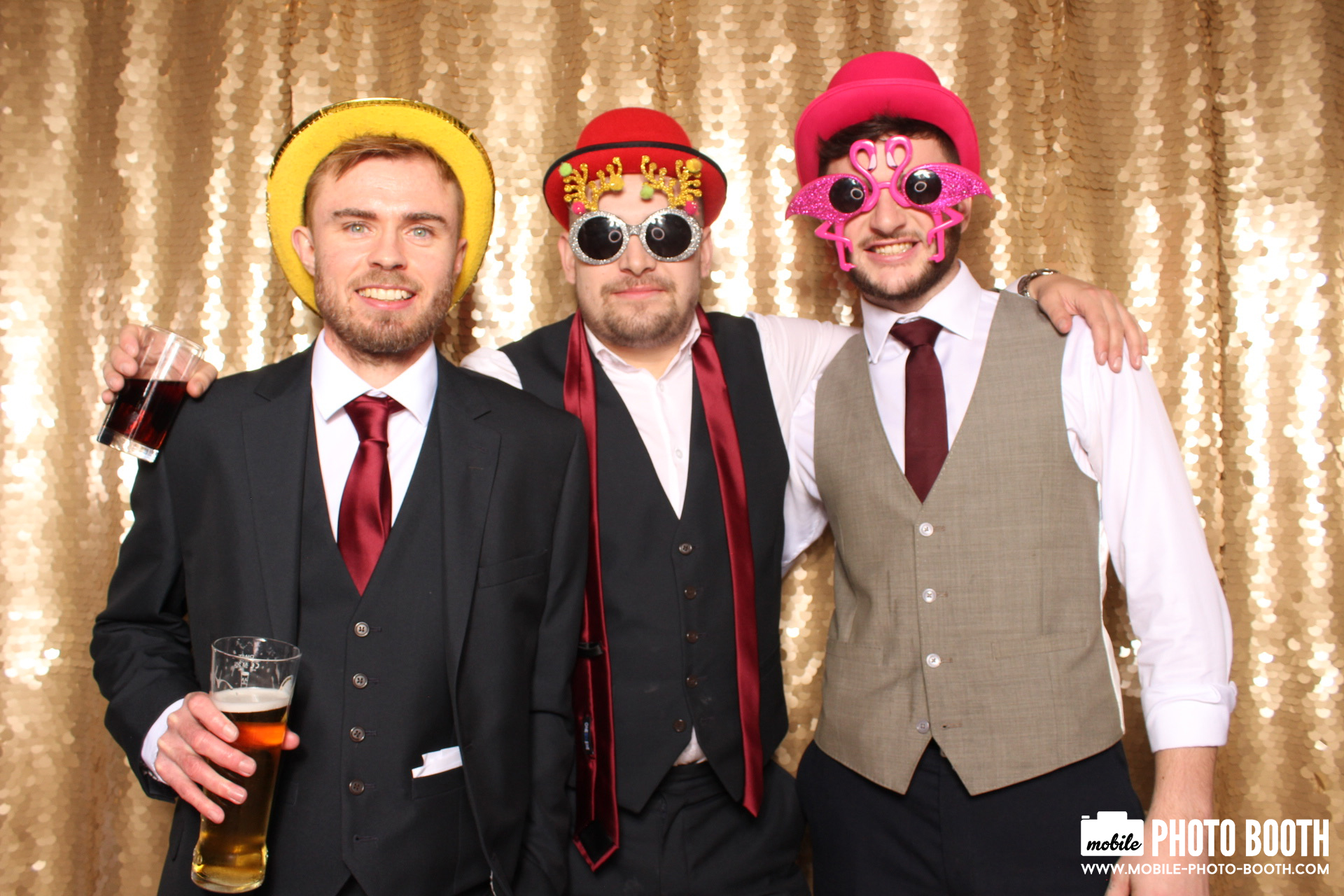 Mike & Molly | View more photos from the event at images.mobile-photo-booth.com/u/MobilePhotoBoothUK/Mike-Molly