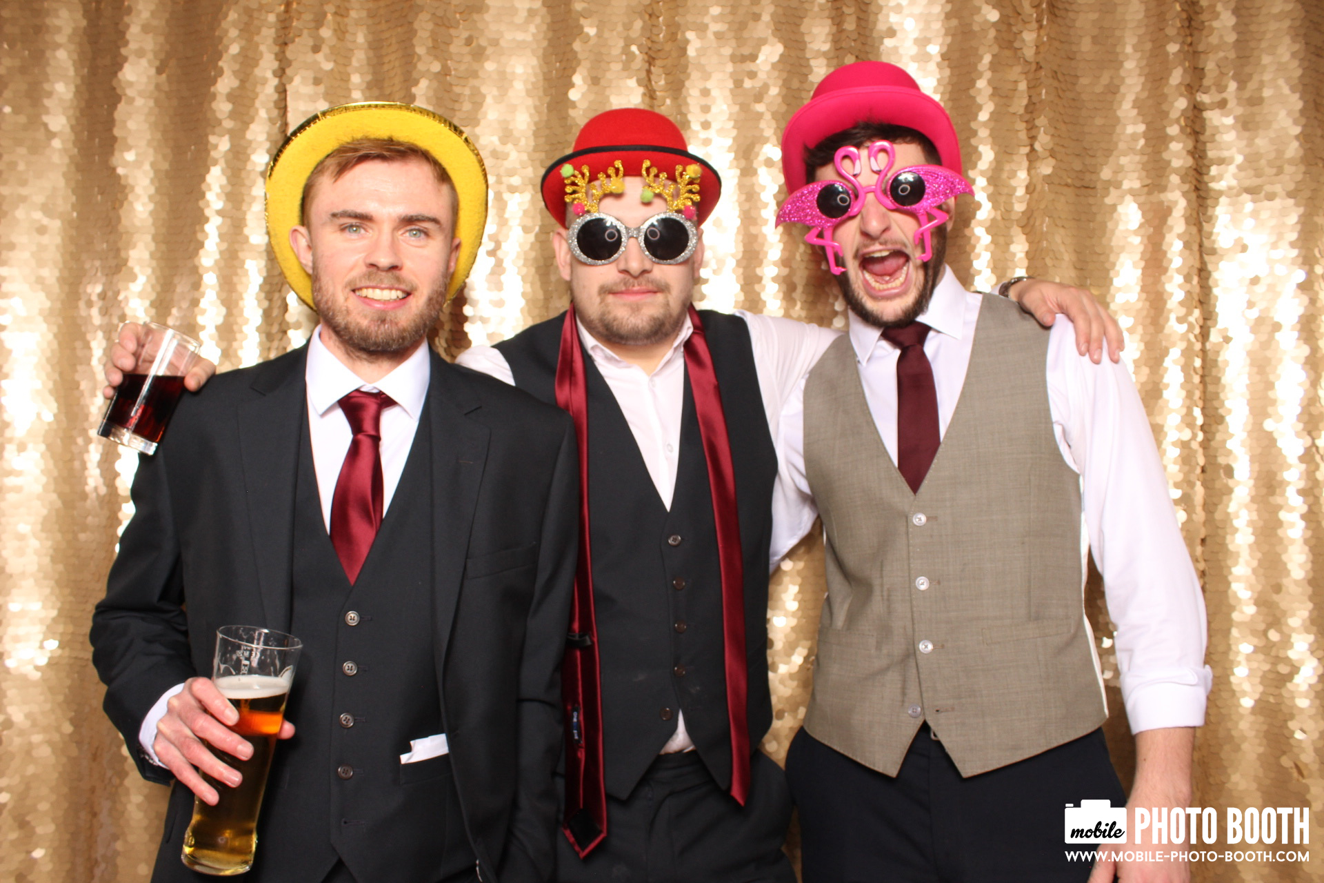 Mike & Molly | View more photos from the event at images.mobile-photo-booth.com/u/MobilePhotoBoothUK/Mike-Molly