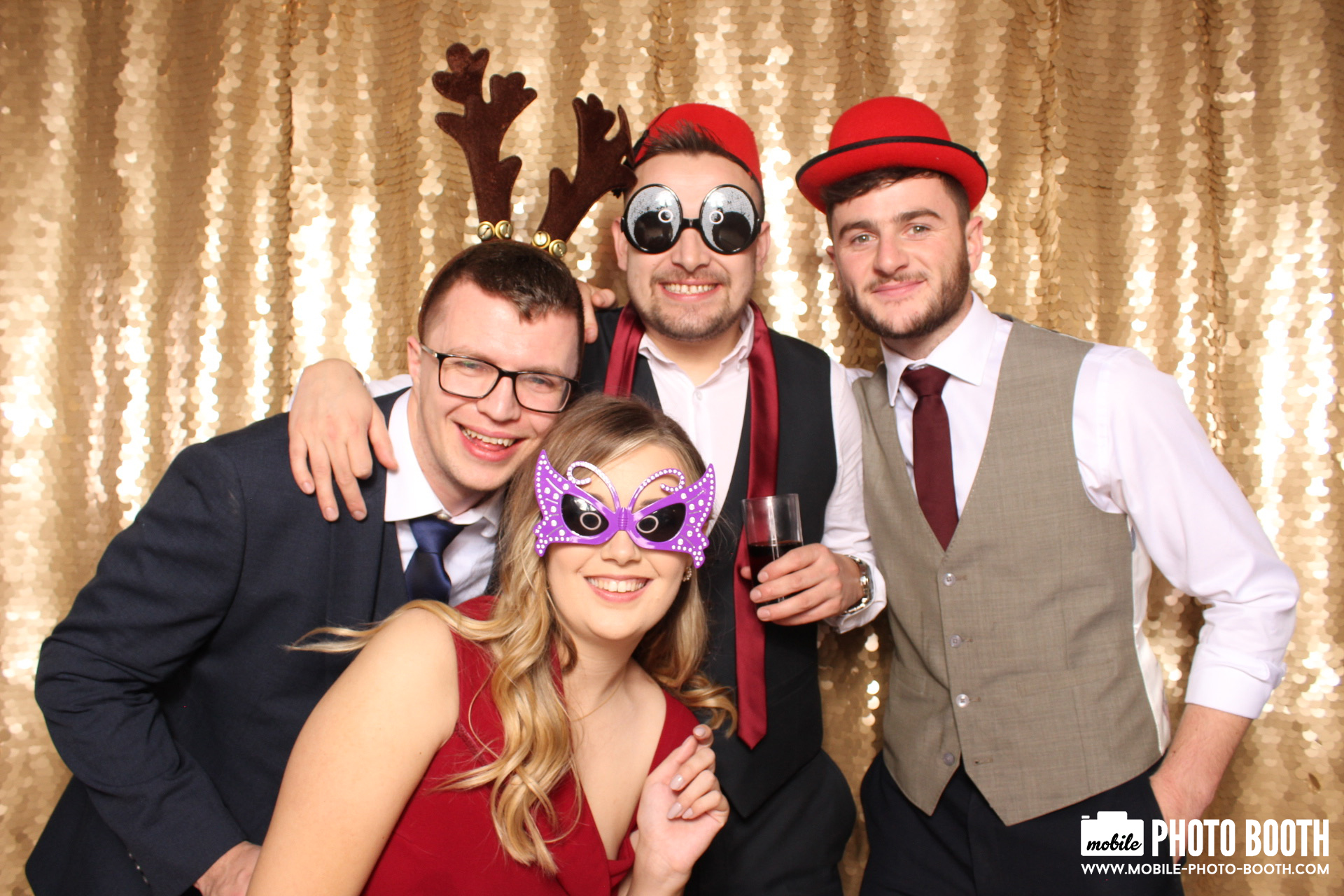 Mike & Molly | View more photos from the event at images.mobile-photo-booth.com/u/MobilePhotoBoothUK/Mike-Molly